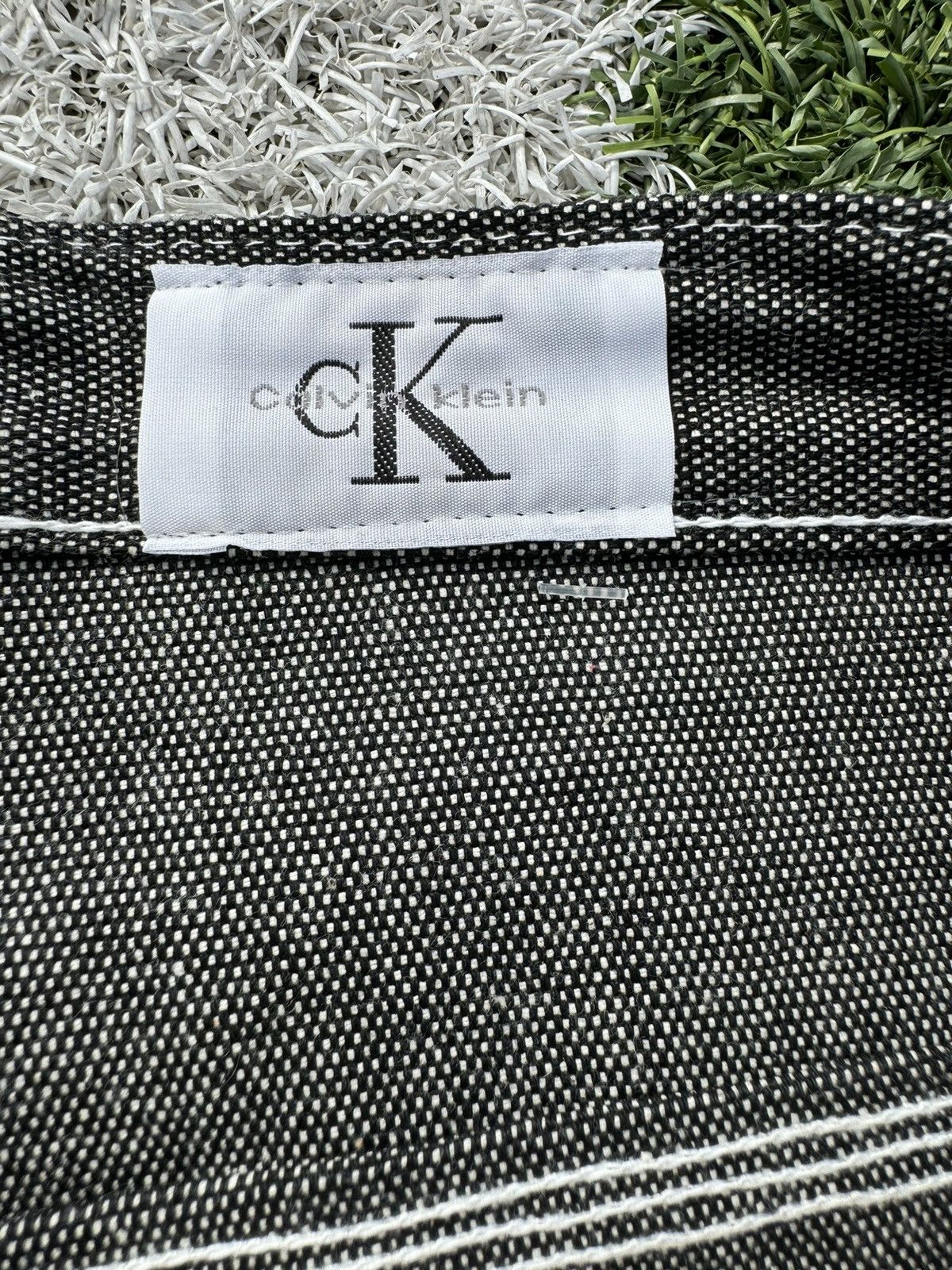Calvin Klein × Vintage Vintage Calvin Klein Y2K Silver Baggy Denim Jeans Size US 34 / EU 50 - 9 Thumbnail