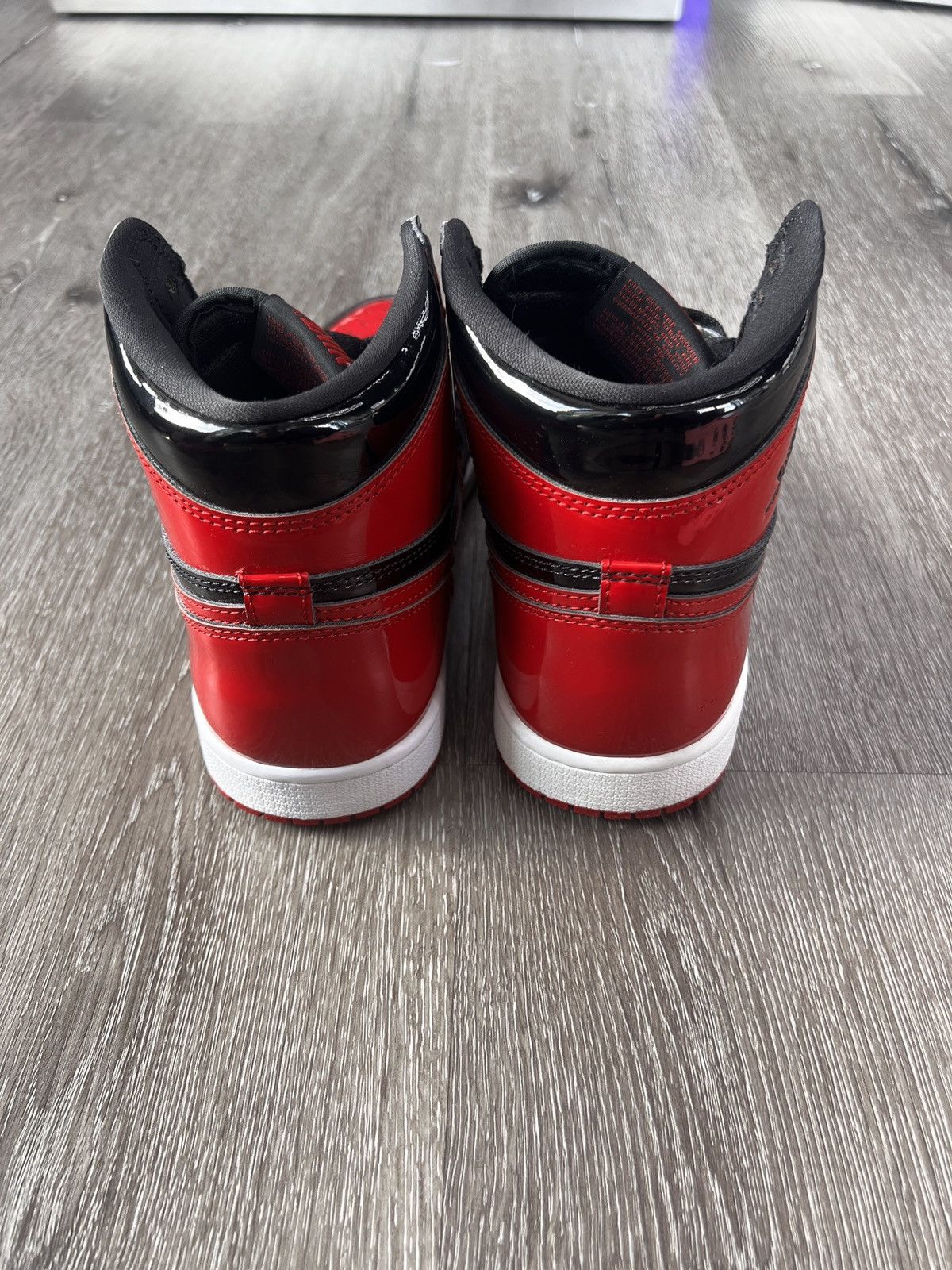 Jordan Brand Air Jordan 1 High OG “Patent Bred” **PRE-OWNED** Size US 8 / EU 41 - 4 Thumbnail