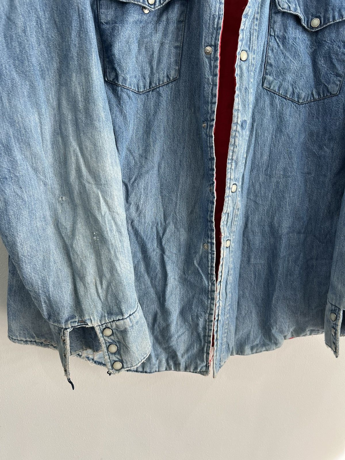 JCPenney Vtg 80s Jc Penney Thrashed Button Up Shirt denim pearl snap Size US L / EU 52-54 / 3 - 4 Thumbnail
