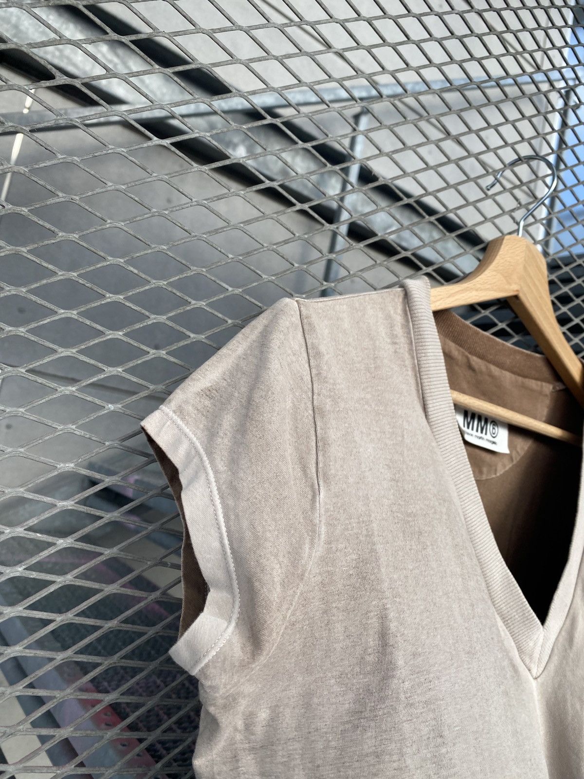 Maison Margiela Maison Margiela MM6 Washed Ash Distracted T-Shirt Size S / US 4 / IT 40 - 7 Thumbnail