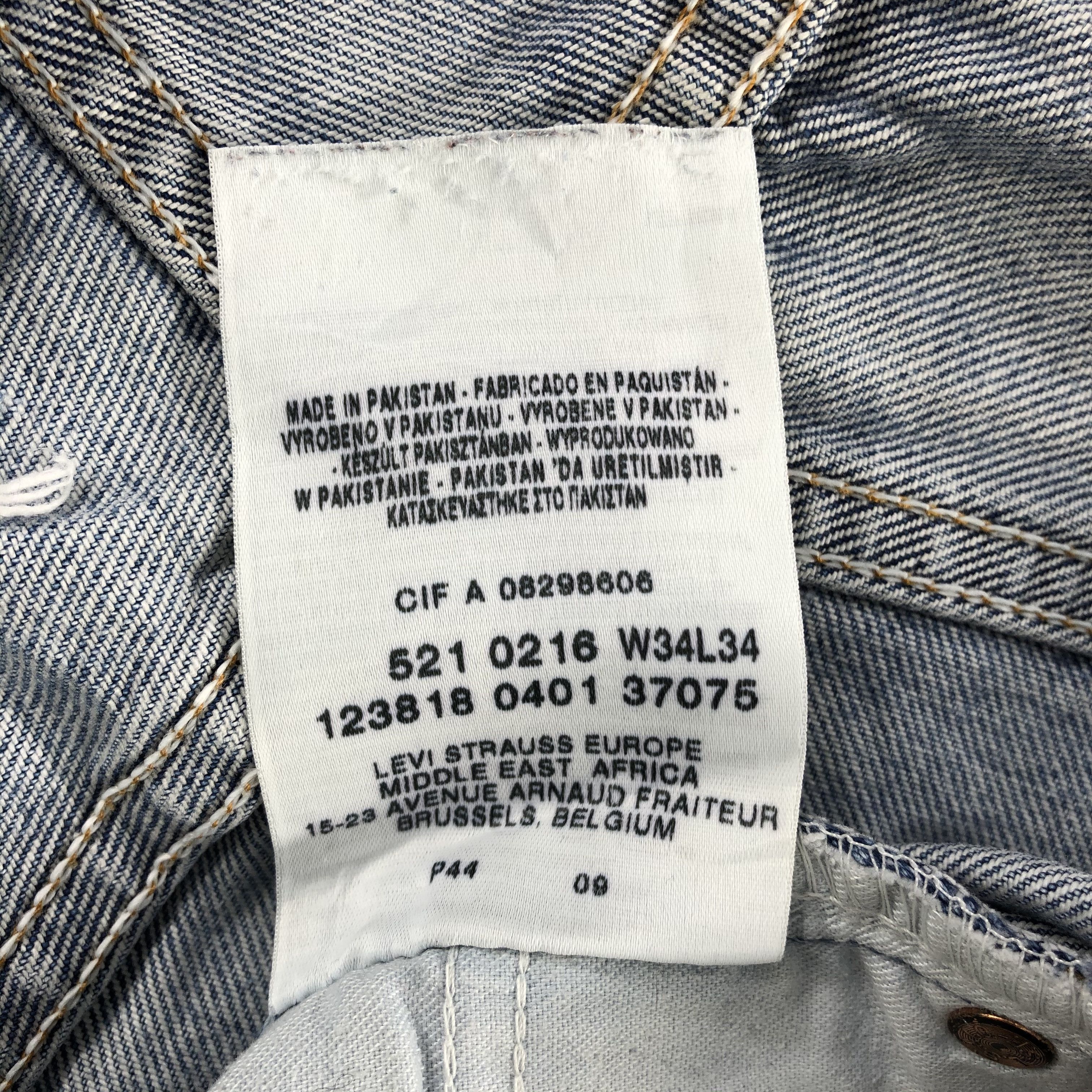 Levi's × Vintage 90s Vintage Blue Wash Levis 521 Jeans-JM2658 Size US 34 / EU 50 - 14 Thumbnail