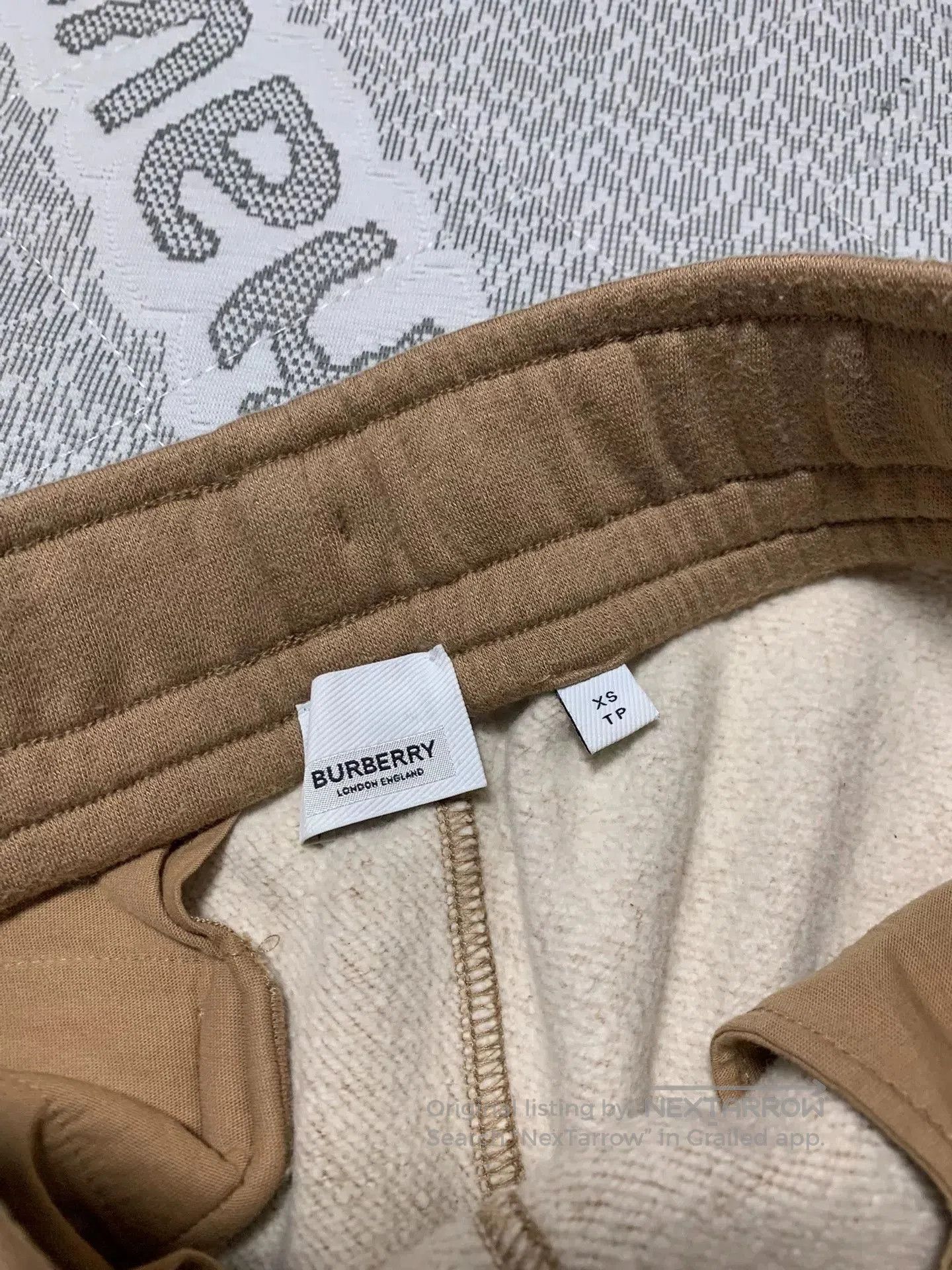 Burberry Burberry Embroidered Round Logo Sweatpants. Size US 30 / EU 46 - 4 Thumbnail
