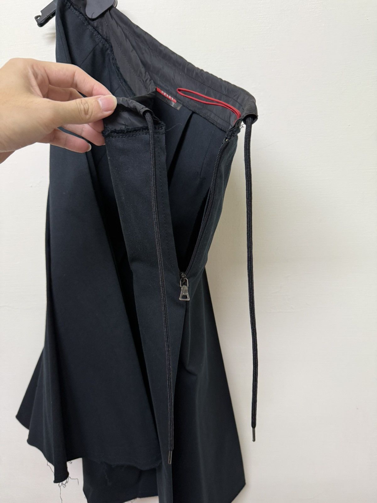 Prada prada sports discount skirt red tab Size 27" / US 4 / IT 40 - 6 Thumbnail