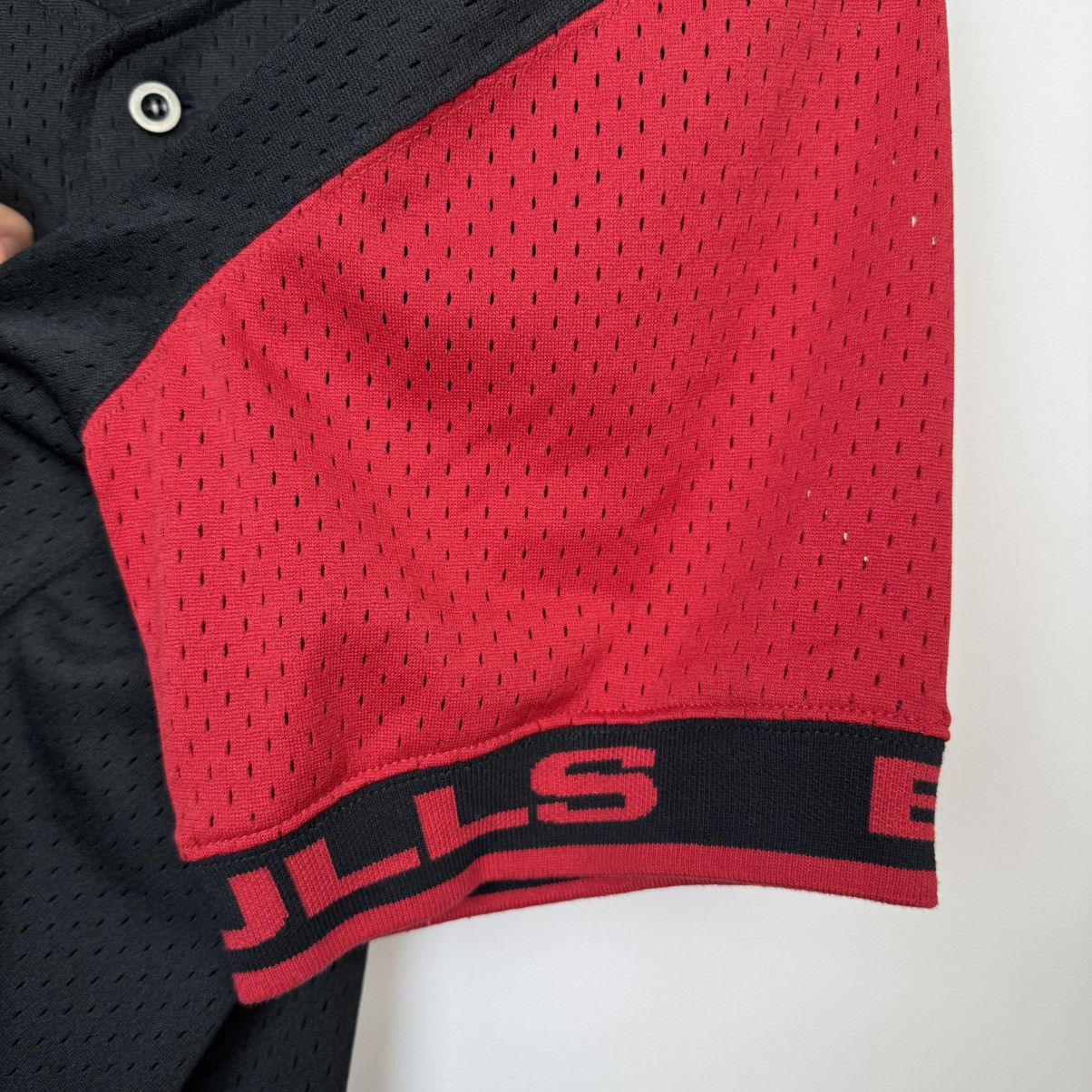 Mitchell & Ness Chicago Bulls Baseball Jersey NBA Mitchell & Ness Sz L Men Size US L / EU 52-54 / 3 - 12 Thumbnail