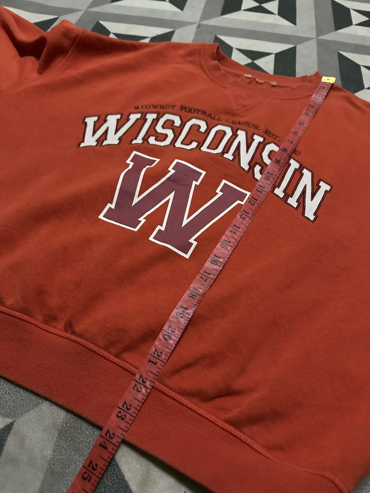 H&M H&M Wisconsin football 1962 sweatshirt Size US L / EU 52-54 / 3 - 5 Thumbnail