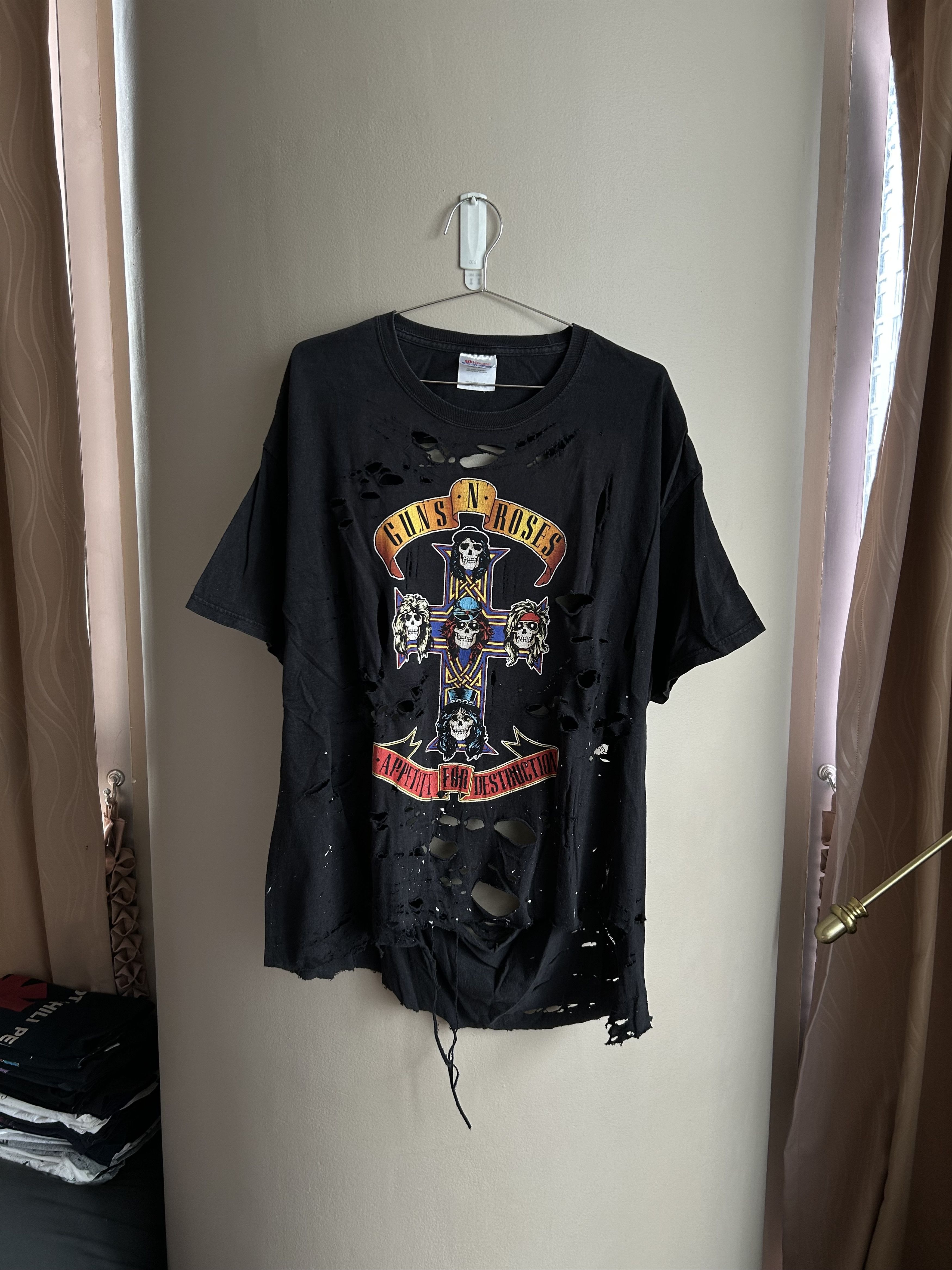 Vintage VINTAGE ROBERT WILLIAMS MAGNITUDE X GUNS N ROSES ART T