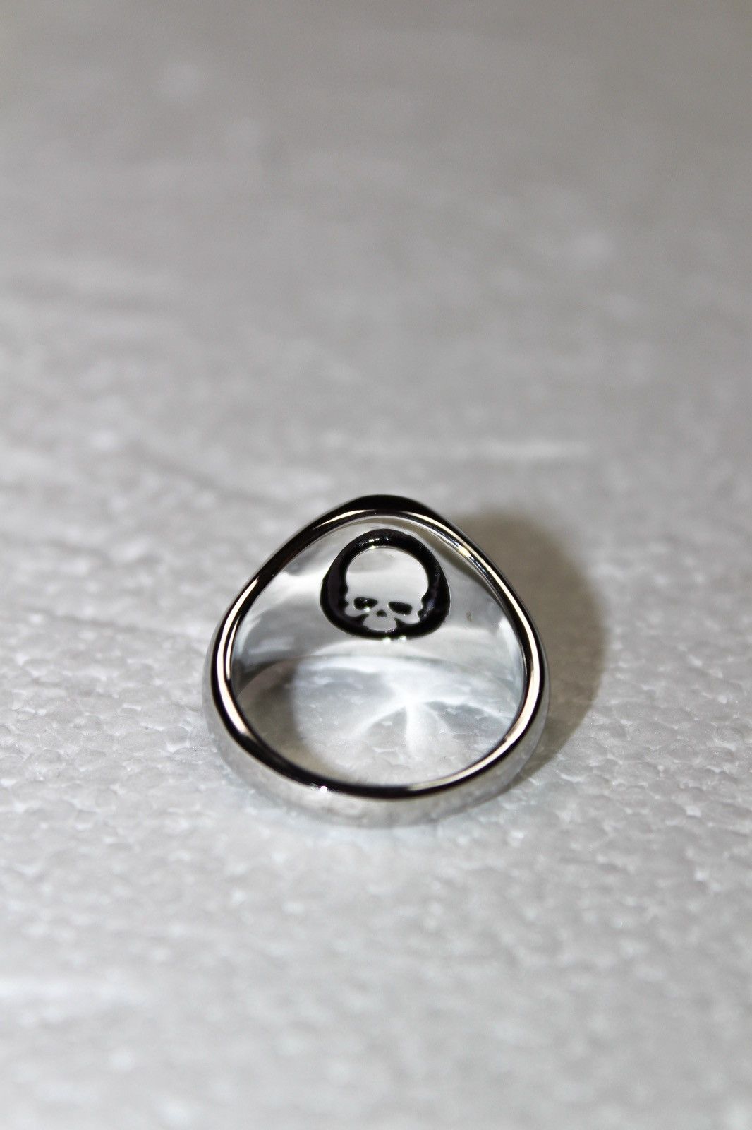 Number (N)ine Round Signet Ring (size 19) Size ONE SIZE - 4 Thumbnail