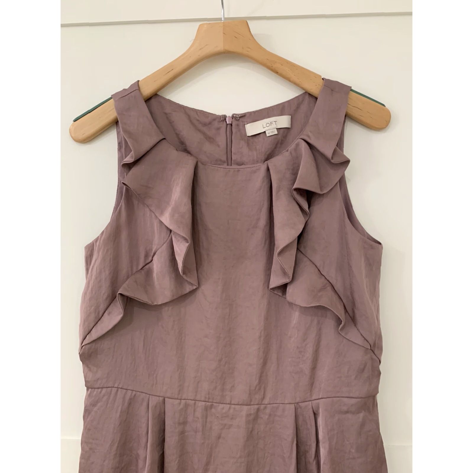 Ann Taylor Ann Taylor Loft Sateen Dress Sz 10 Lilac Sleeveless Ruffles Sheath Party Wedding Size L / US 10 / IT 46 - 3 Thumbnail