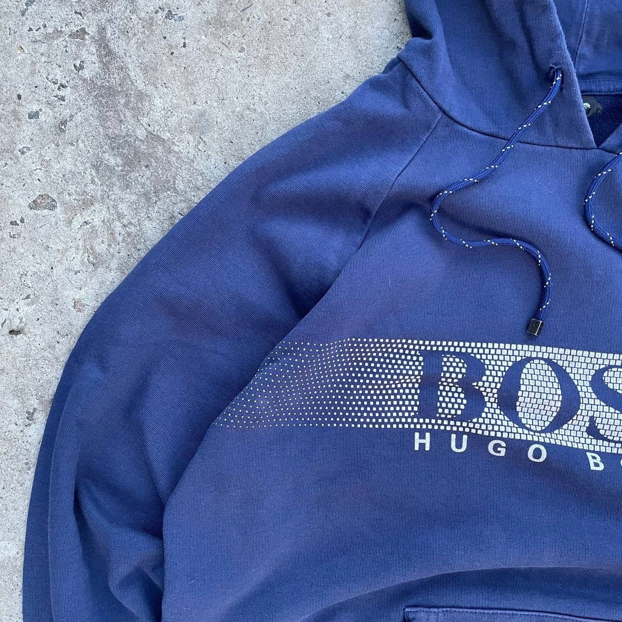 Hugo Boss Vintage Japanese Style Hugo Boos Classic Hoodie Big Logo Size US L / EU 52-54 / 3 - 6 Thumbnail