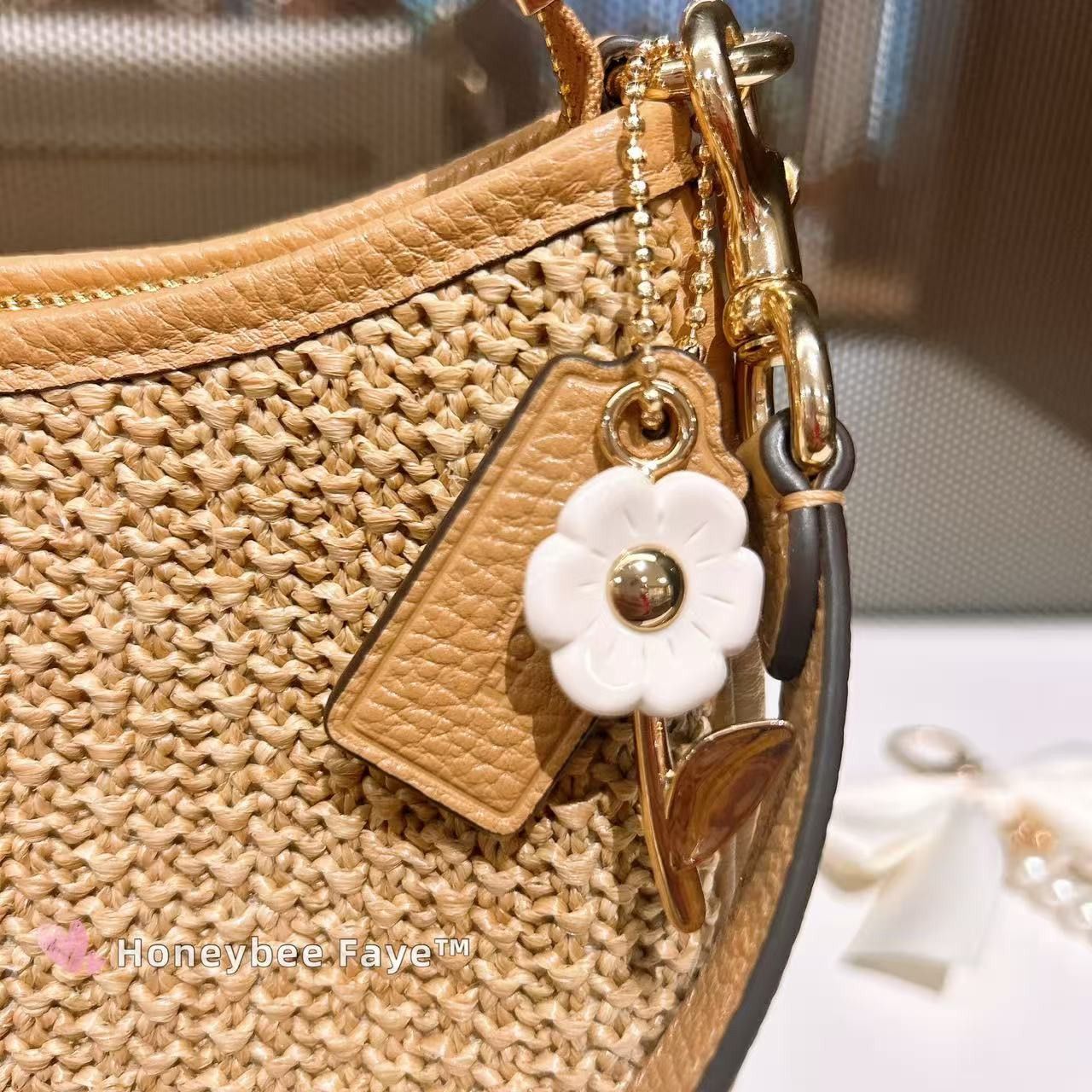 Coach NWT Coach Teri Shoulder Bag With Charm CEC43 Size ONE SIZE - 6 Thumbnail