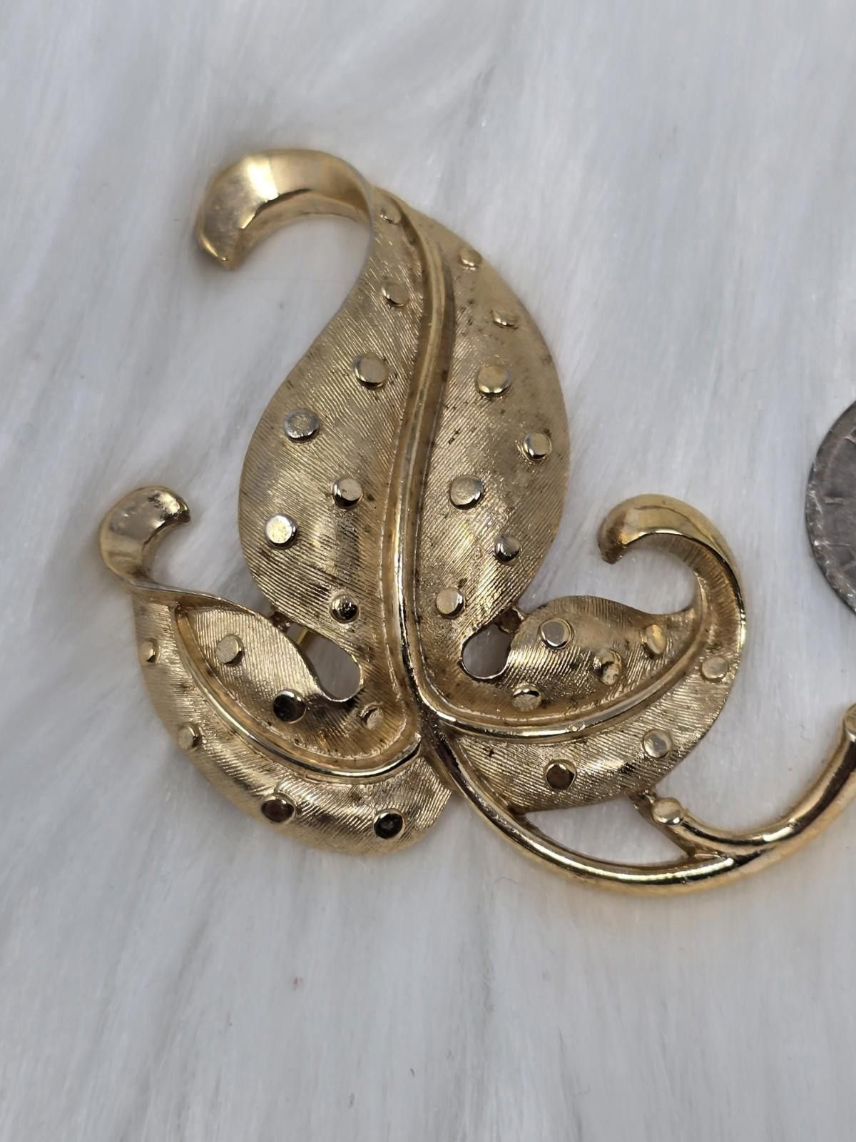Other CROWN TRIFARI VINTAGE GOLD TONE SPECKLED LEAF BROOCH Rare Size ONE SIZE - 3 Thumbnail