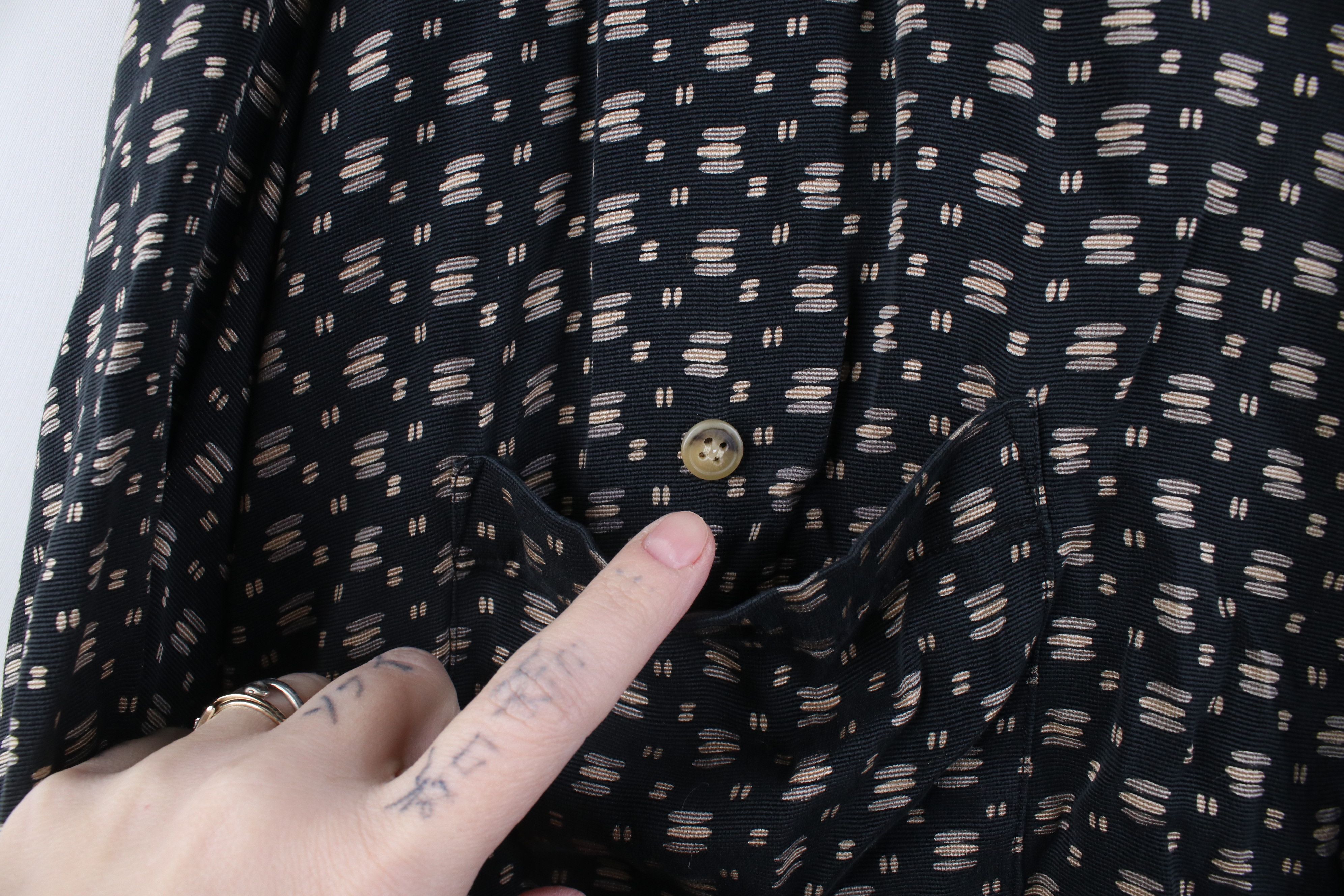 Vintage Vintage 90s Streetwear Silk Short Sleeve Button Shirt Size US XL / EU 56 / 4 - 6 Thumbnail