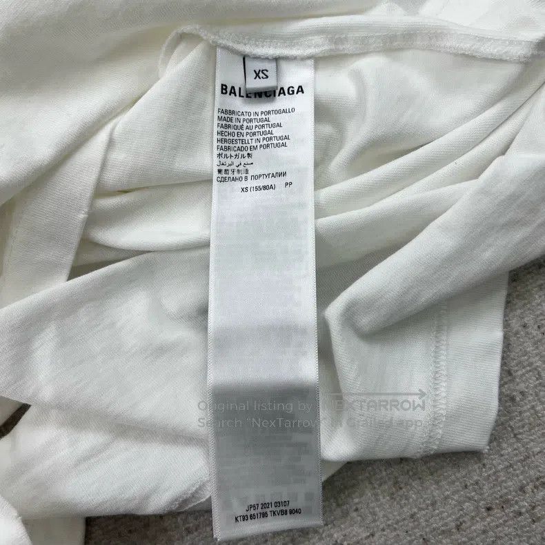 Balenciaga Balenciaga Ripped and Cracked Design Short-Sleeve Size US XS / EU 42 / 0 - 6 Thumbnail