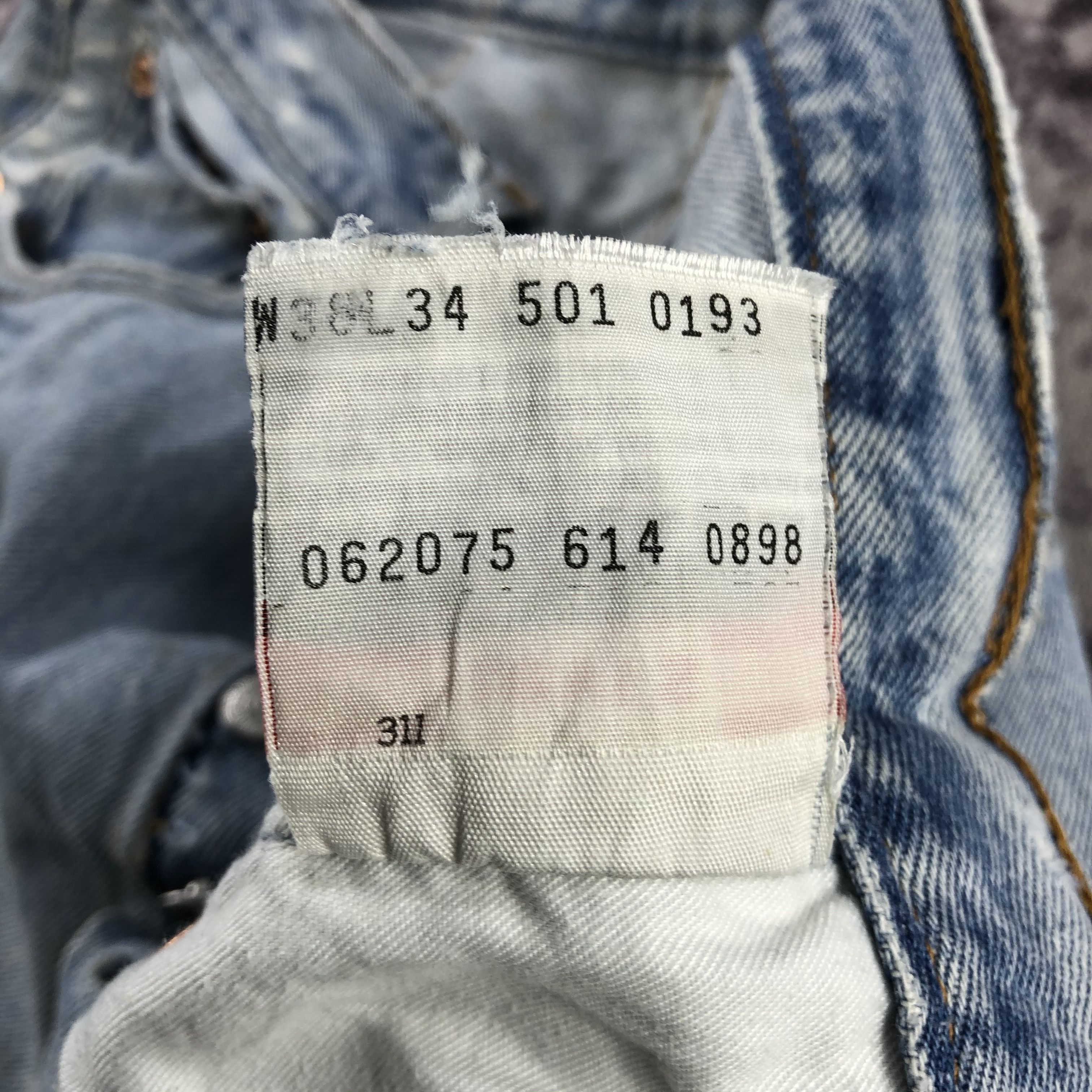 Levi's Vintage 90s Light Wash Levis 501 Jeans-JM3031 Size US 31 - 17 Thumbnail