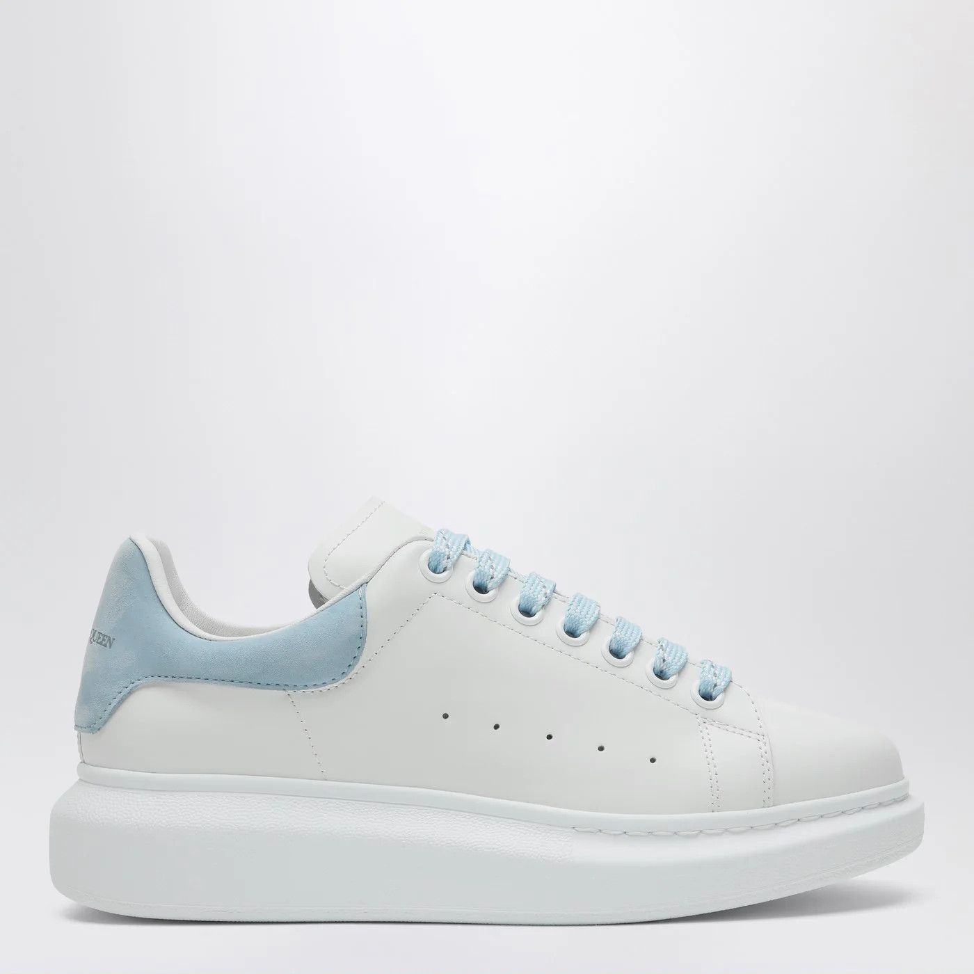 Alexander McQueen o1d2blof0426 Oversize Sneakers in White/Powder Blue Size US 9 / IT 39 - 1 Thumbnail