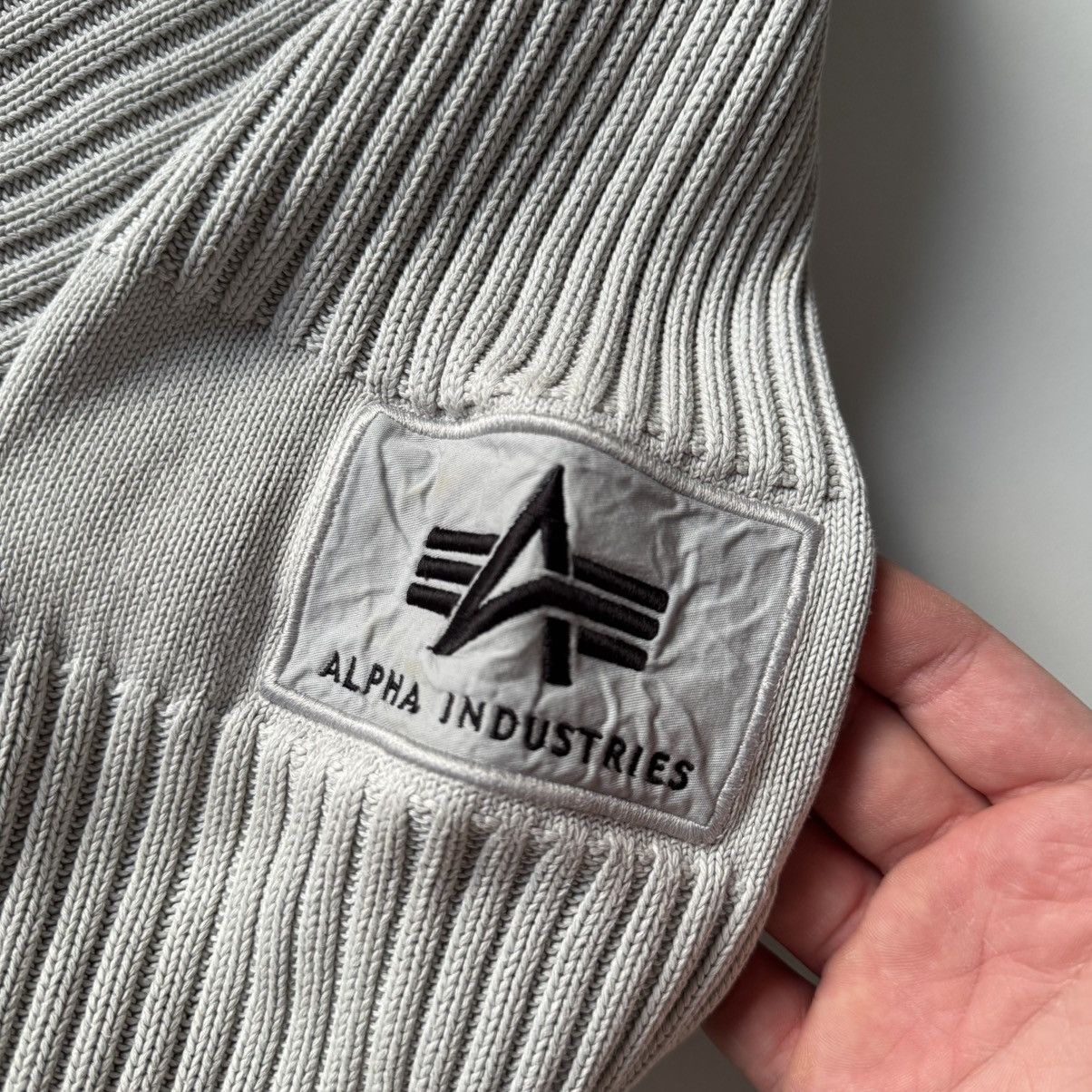 Alpha Industries × Japanese Brand × Vintage Vintage Alpha Industries Ribbed Embroidered Logo 90s Sweater Size US XL / EU 56 / 4 - 6 Thumbnail