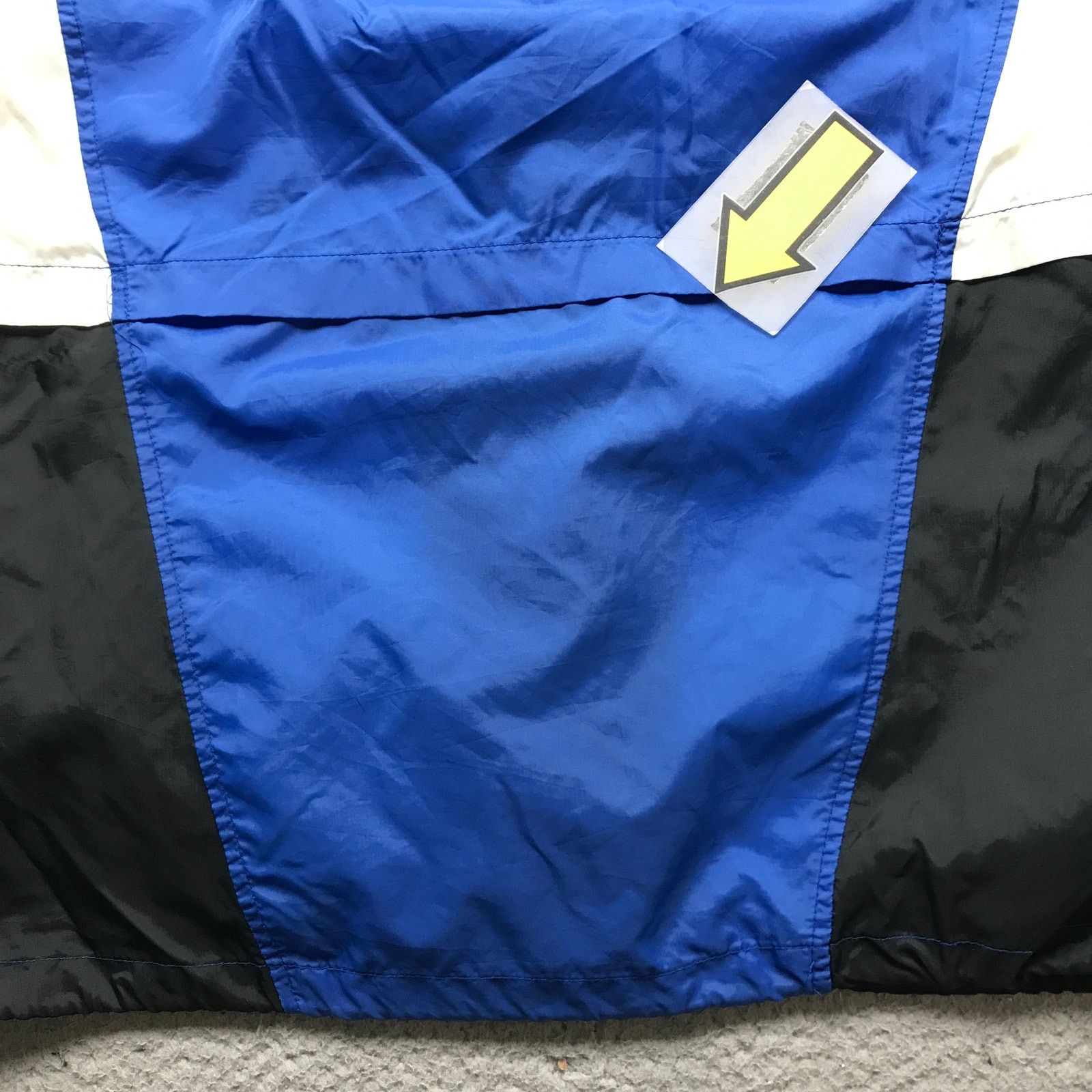 Nike Vintage 90s Nike Windbreaker Jacket Hooded Mens Large Black Size US L / EU 52-54 / 3 - 4 Thumbnail