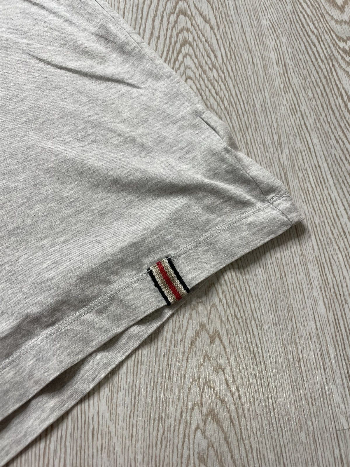 Burberry Burberry London Grey Tshirt size L Size US L / EU 52-54 / 3 - 5 Thumbnail