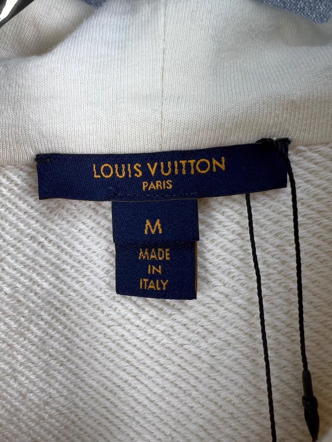 Louis Vuitton LV Embroidered Logo Hoodie K1 Size US M / EU 48-50 / 2 - 4 Thumbnail