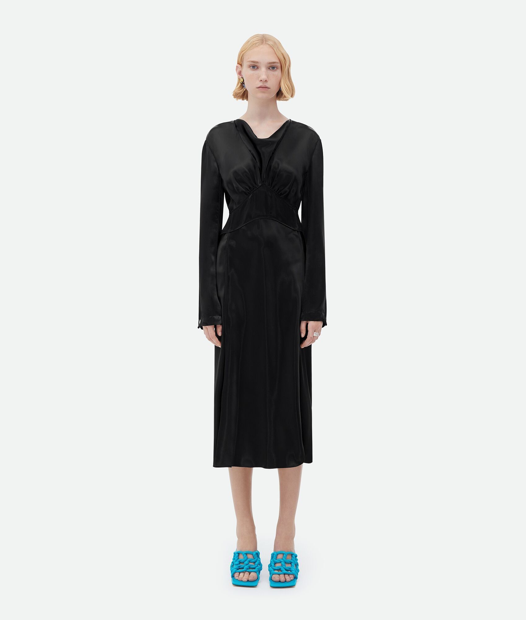 Bottega Veneta o1bcso1str0225 Fluid Satin Dress in Black Size XS / US 0-2 / IT 36-38 - 4 Thumbnail