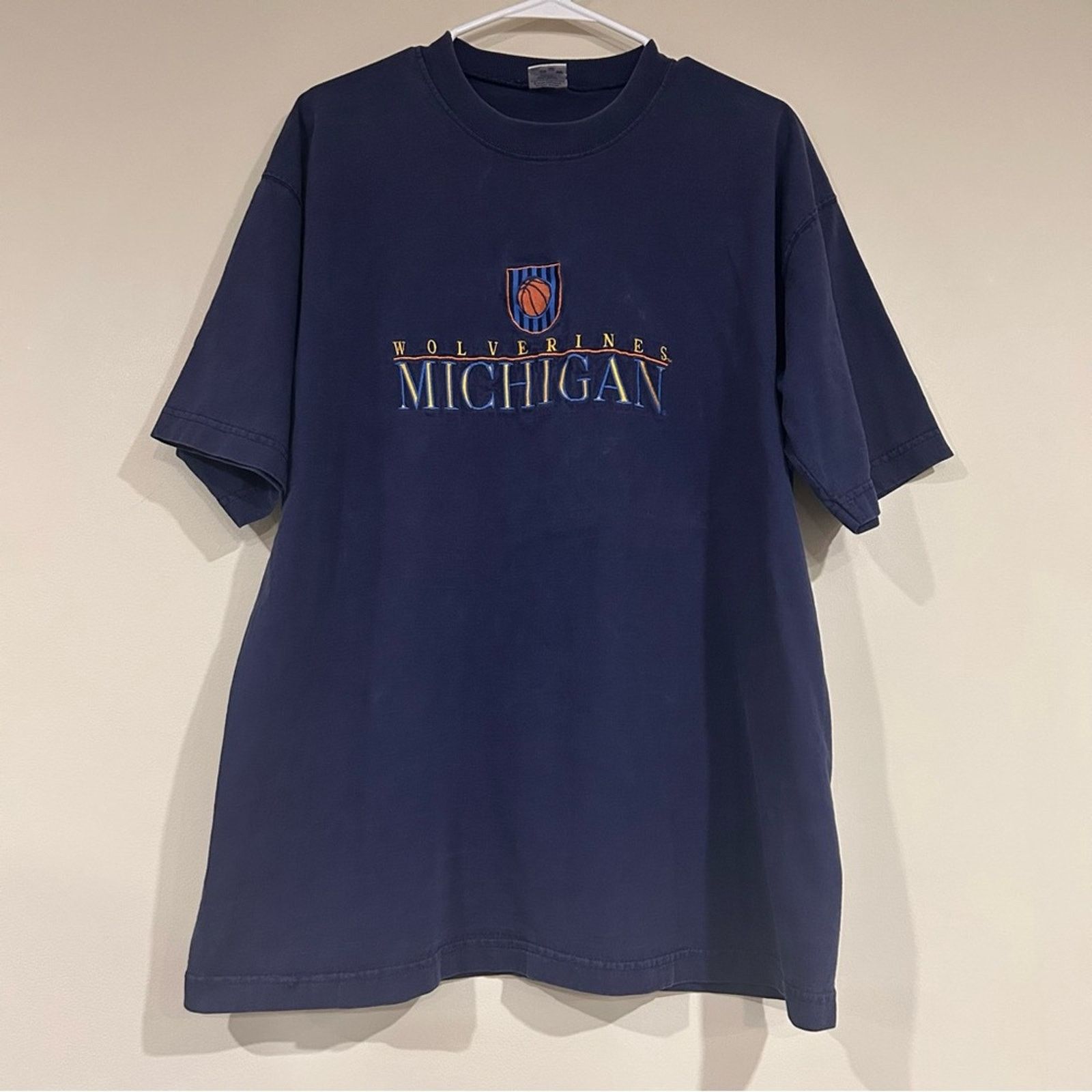 Salem Sportswear Vintage Michigan Wolverines Basketball Shirt Size US XL / EU 56 / 4 - 1 Thumbnail