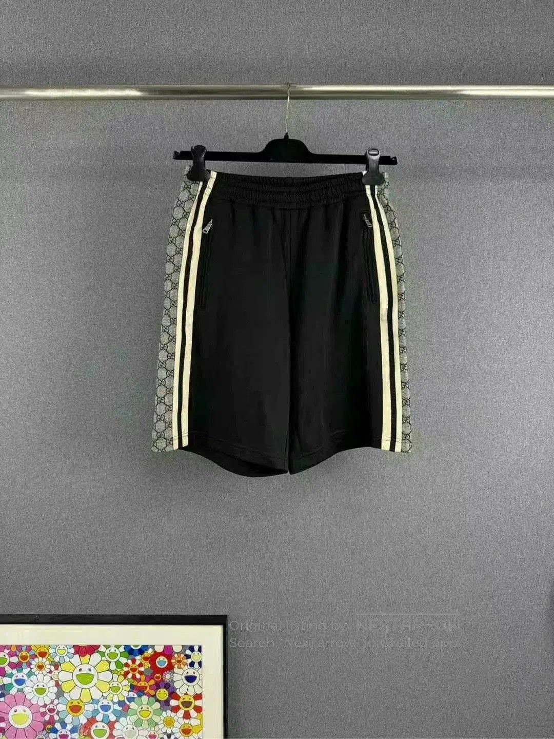 Gucci gucci logo snake print shorts for men. Size US 26 / EU 42 - 2 Thumbnail