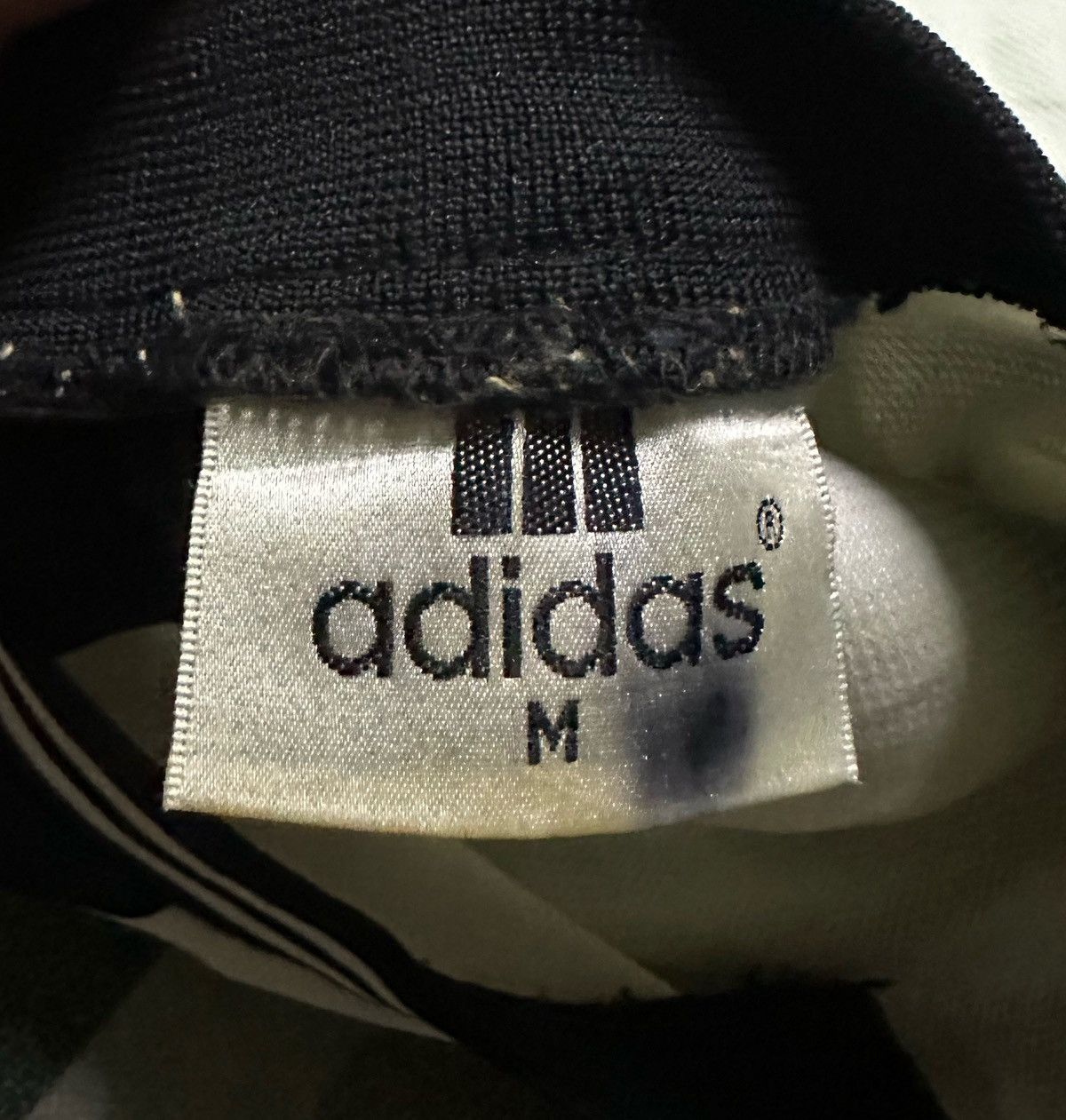 Vintage Vintage 90s Adidas big logo rap tee Size US M / EU 48-50 / 2 - 9 Thumbnail