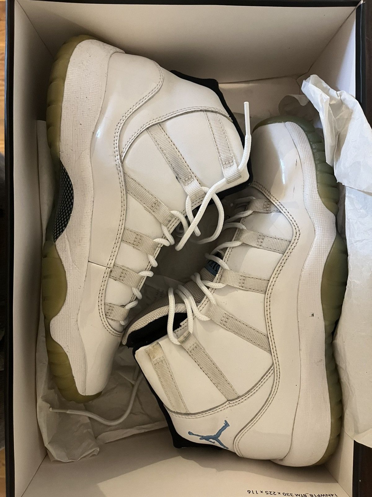 Nike Air Jordan 11 Retro Size US 6.5 / EU 39-40 - 8 Thumbnail
