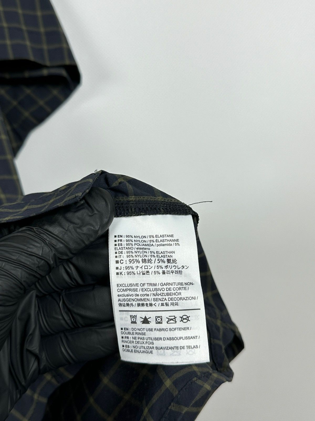 Arc'teryx Arcteryx Riel Nylon Pocket Short Sleeve Button Up Shirt Size US M / EU 48-50 / 2 - 14 Thumbnail