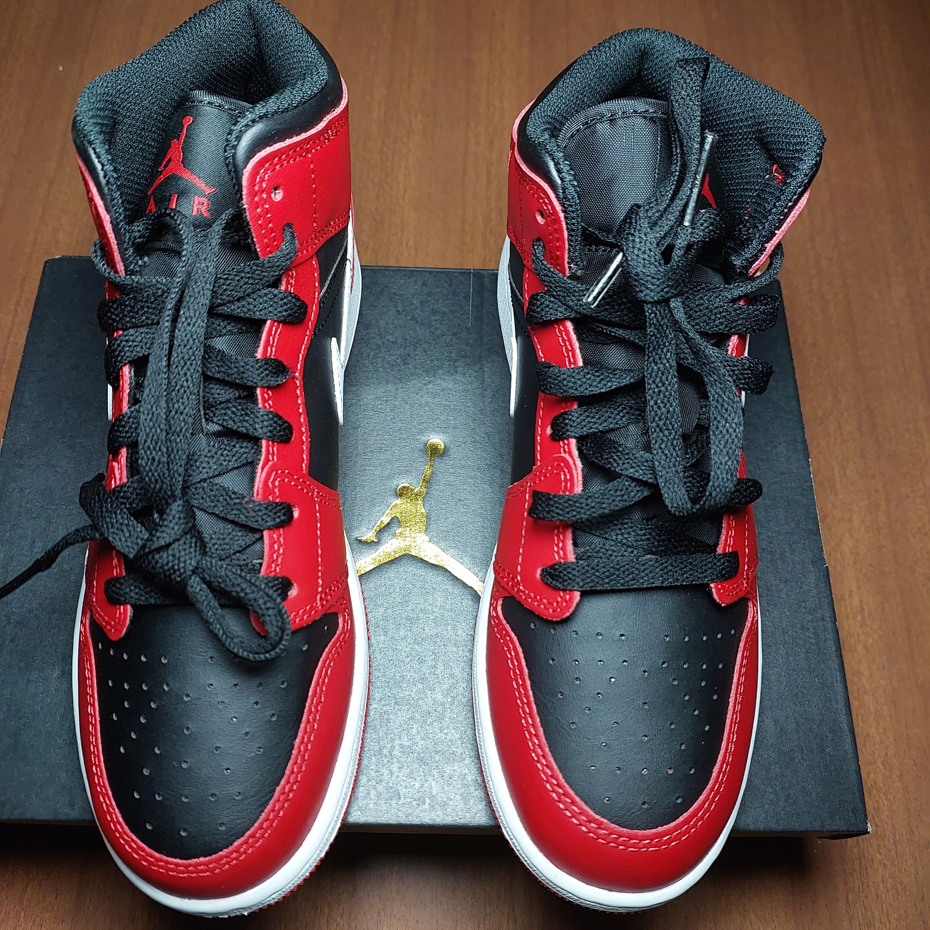Jordan Brand Air Jordan 1 Mid Gym Red 6Y (GS) (Good Condition) Size US 6 / EU 39 - 2 Thumbnail