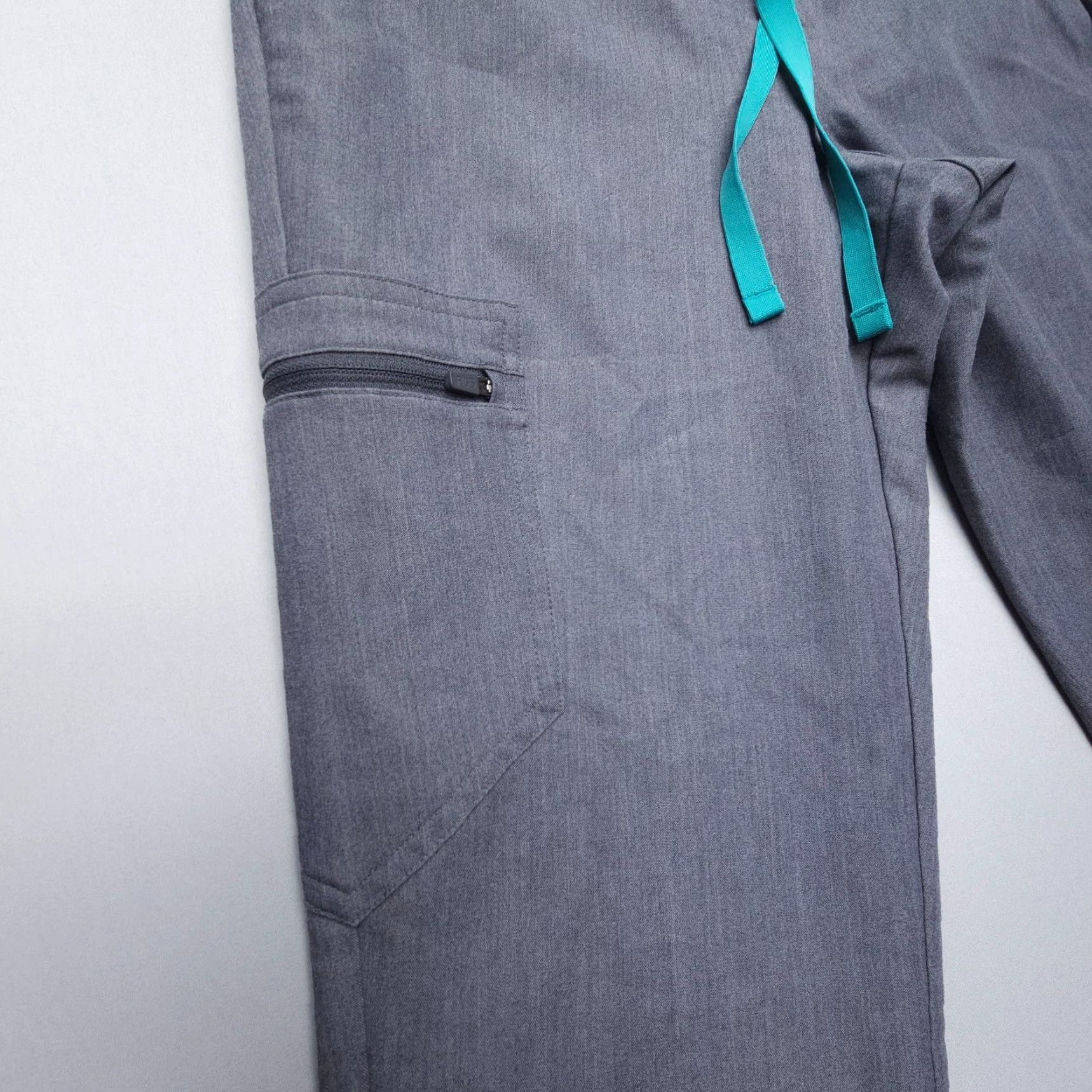 Vintage FIGS Zamora Cargo Scrub Jogger Pants Womens Small Drawstring Gray Medical Nurse Size 28" / US 6 / IT 42 - 4 Thumbnail