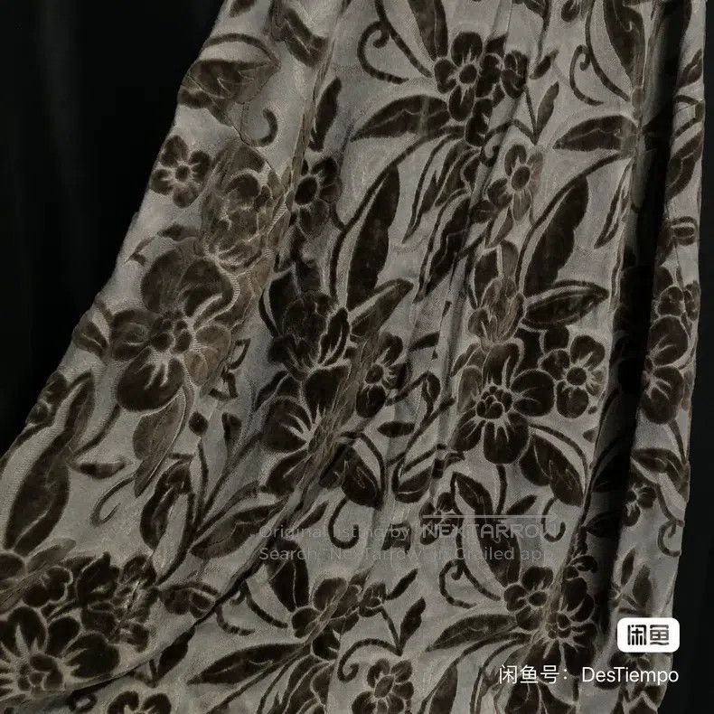 Comme des Garcons Comme Des Garcons size M Velvet flower transformation skir Size 23" - 3 Thumbnail