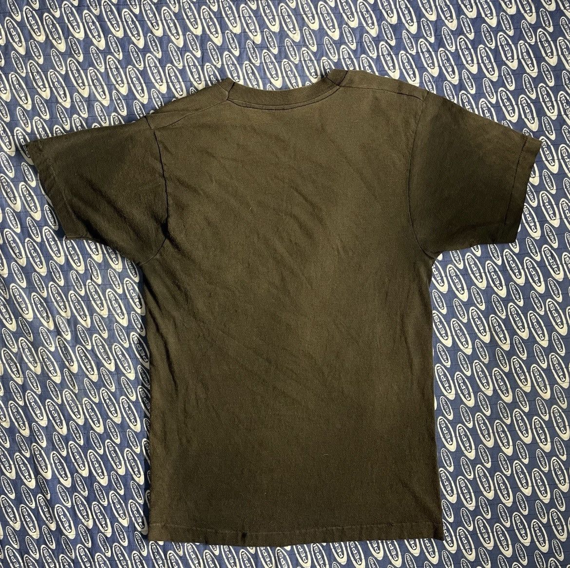 Fruit Of The Loom Vtg 90s Fruit of the Loom Sunfaded Faded Pocket Shirt Black Size US M / EU 48-50 / 2 - 7 Thumbnail