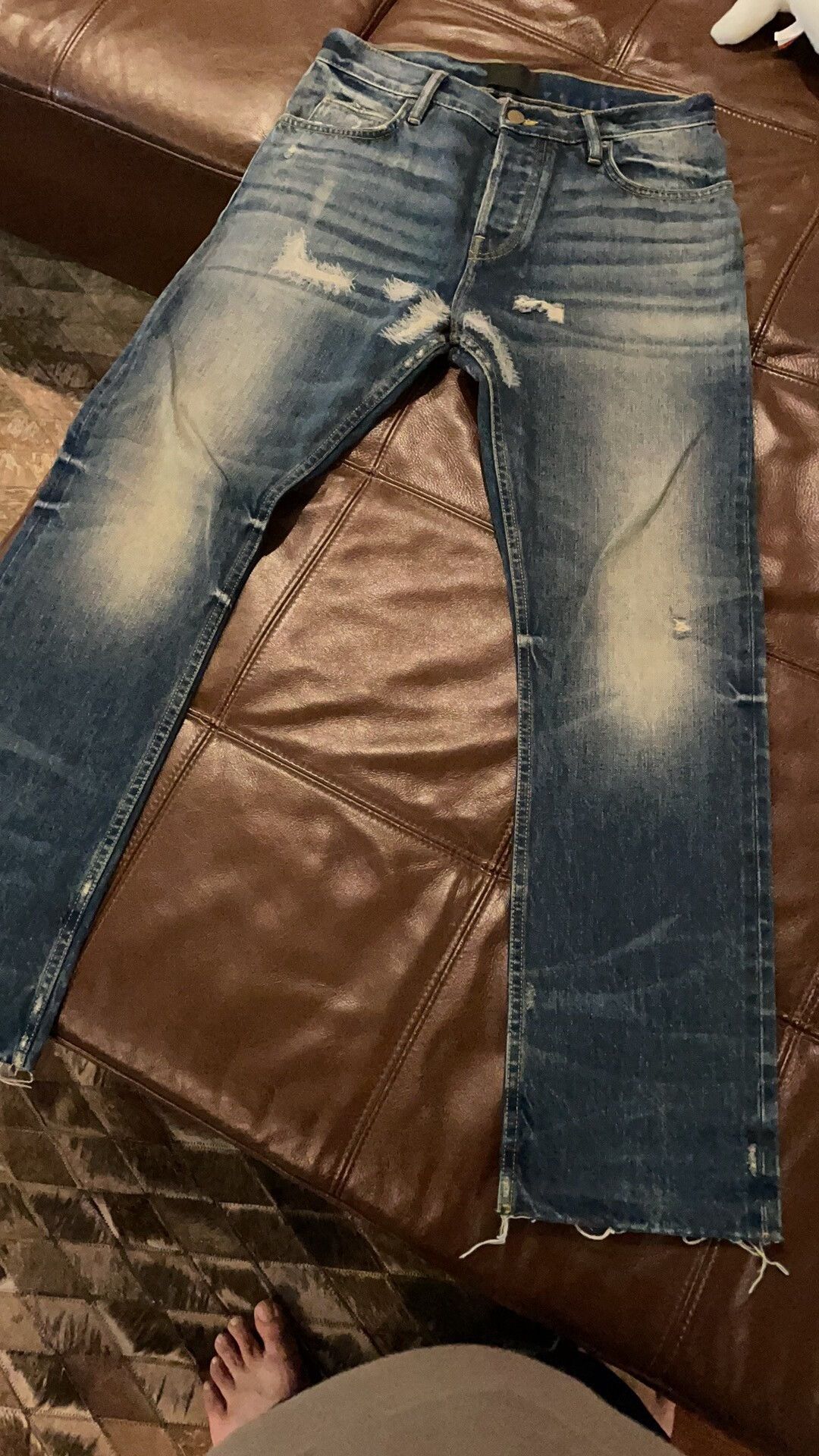 Fear of God fear of god distressed wash denim pants Size US 34 / EU 50 - 1 Thumbnail