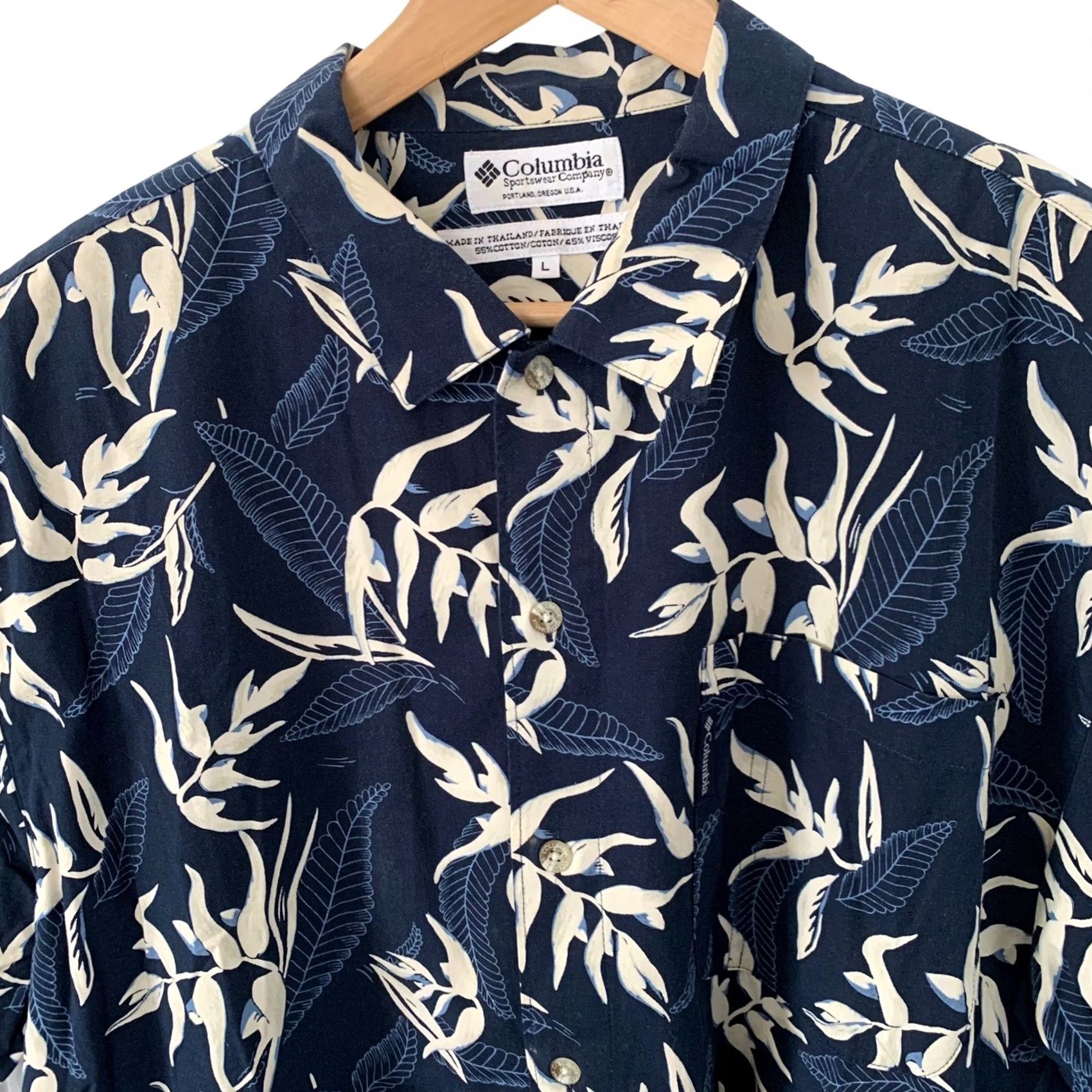 Vintage Columbia Shirt Mens Large Navy Blue Floral Print Short Sleeve Button-Up Size US L / EU 52-54 / 3 - 3 Thumbnail
