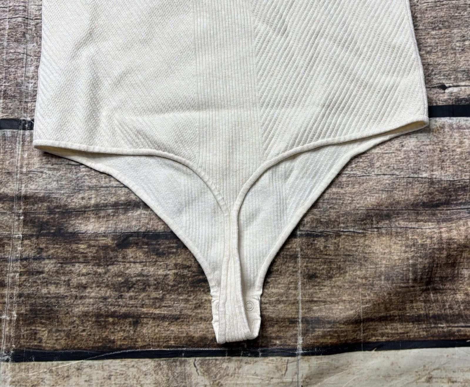 Aritzia Aritizia Babaton Bodysuit Women's Small White Sleeveless Size S / US 4 / IT 40 - 7 Thumbnail