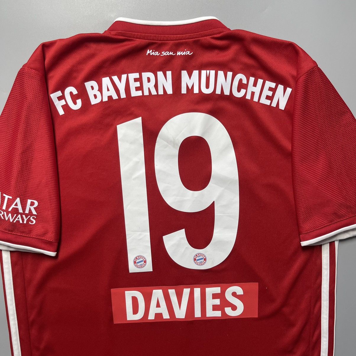 Vintage BAYERN ADIDAS 2020/2021 FOOTBALL HOME JERSEY #19 DAVIES Size US M / EU 48-50 / 2 - 8 Thumbnail