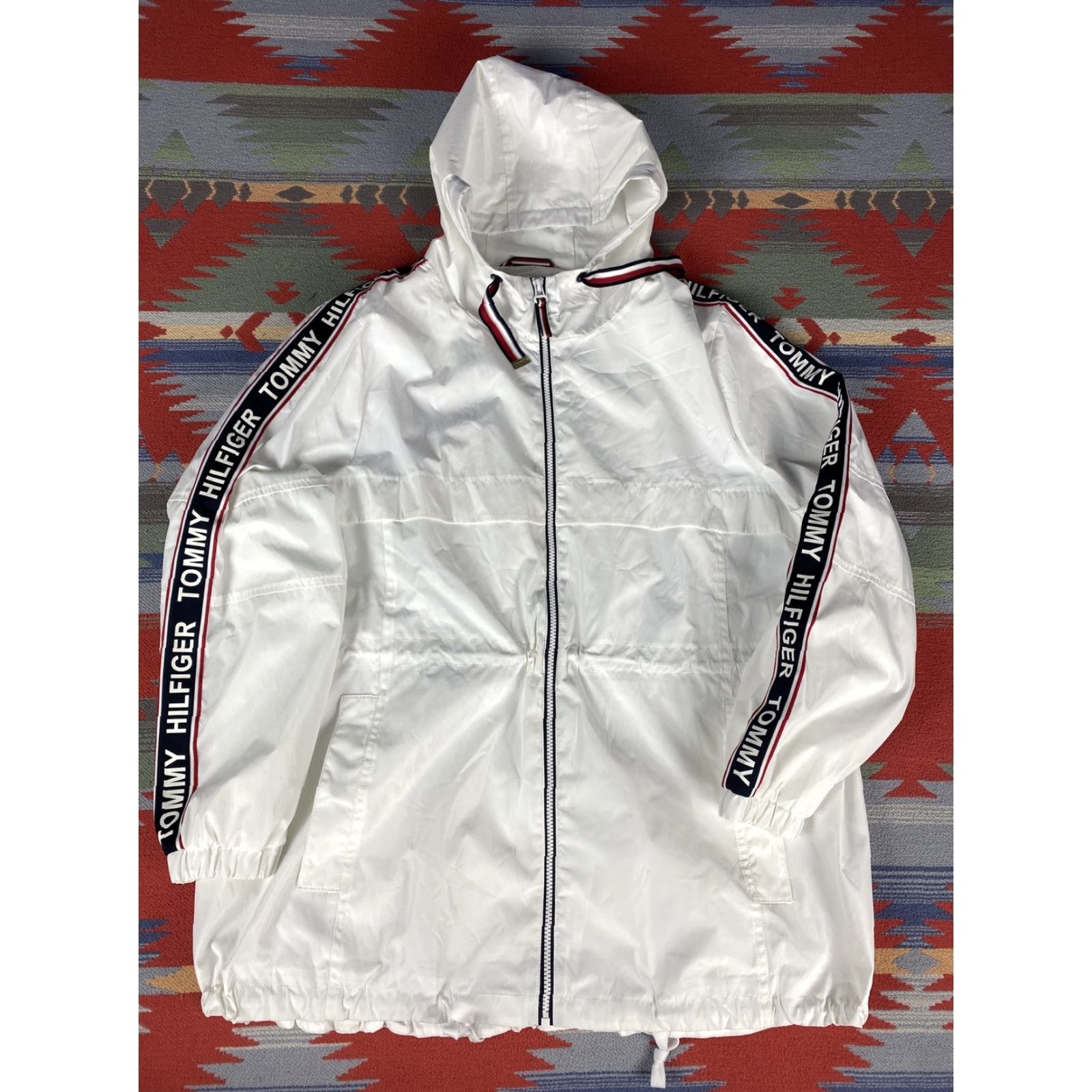 Tommy Hilfiger Tommy Hilfiger Arm Spell Out Unisex 2XL Hoodie Windbreaker White Zip Mens Womens 2XL Size US XXL / EU 58 / 5 - 2 Thumbnail