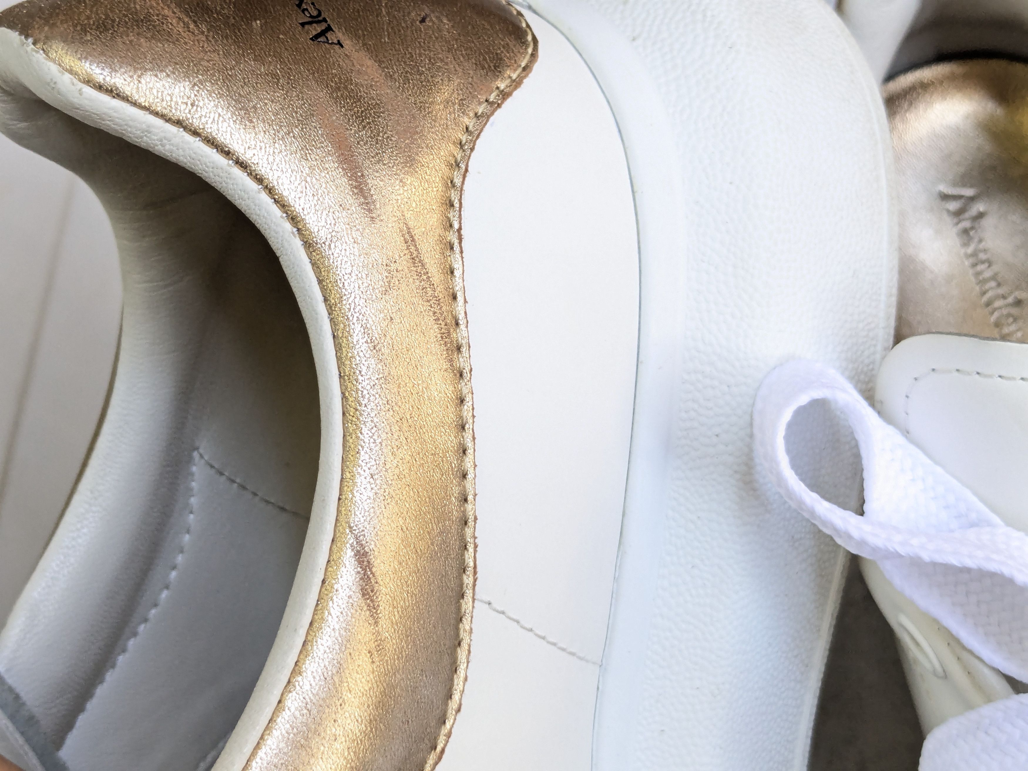 Alexander McQueen Alexander McQueen Oversized Larry Sneakers White Gold 12 45 Size US 12 / EU 45 - 15 Thumbnail