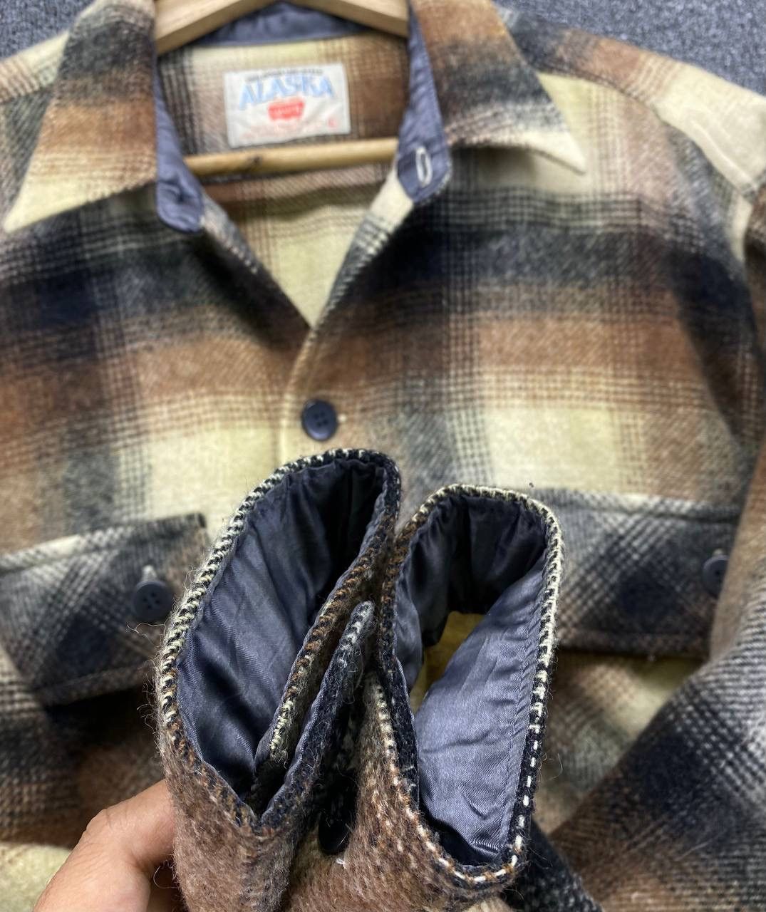 Levi's Vintage Levis Alaska Shadow Plaids Shirts Button Ups Flannel Size US L / EU 52-54 / 3 - 11 Thumbnail