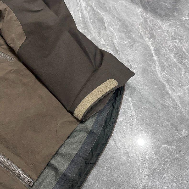 Arc'teryx Arcteryx Beta AR Brown Waterproof Jacket Size US L / EU 52-54 / 3 - 5 Thumbnail