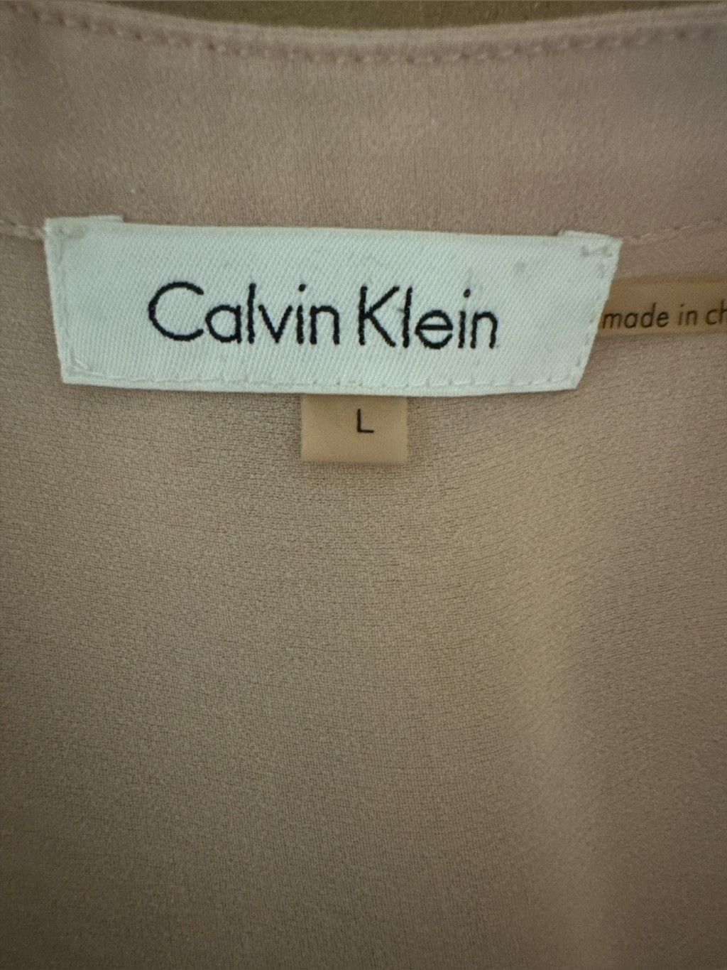 Calvin Klein Calvin Klein Pale Blush Pleated Front V-Neck Blouse- Large # Size L / US 10 / IT 46 - 3 Thumbnail