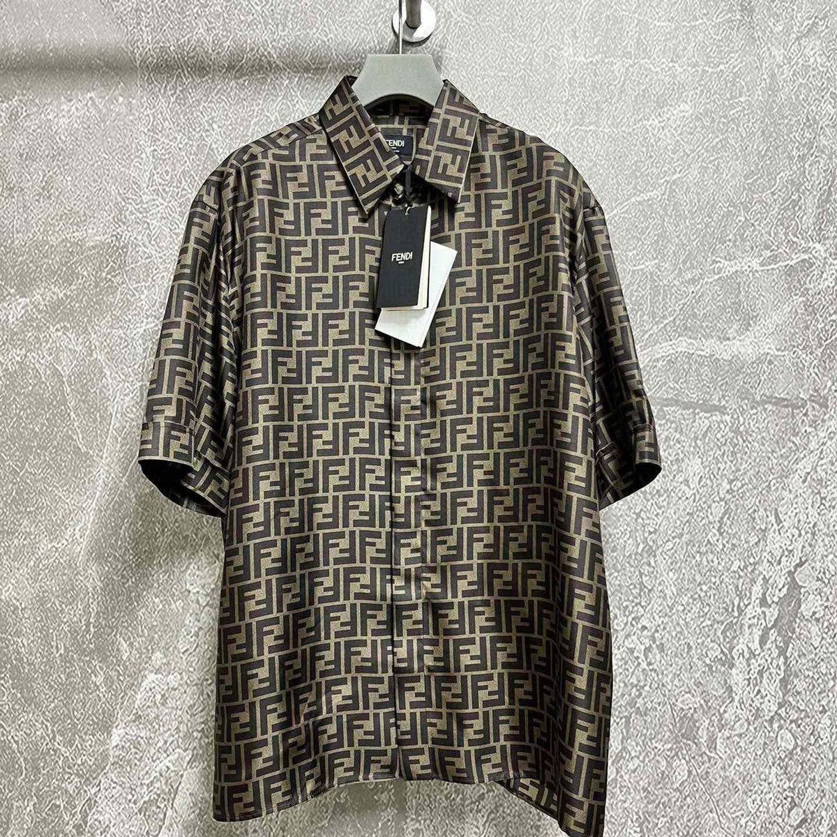 Fendi Fendi oversized shirt Size US S / EU 44-46 / 1 - 1 Thumbnail