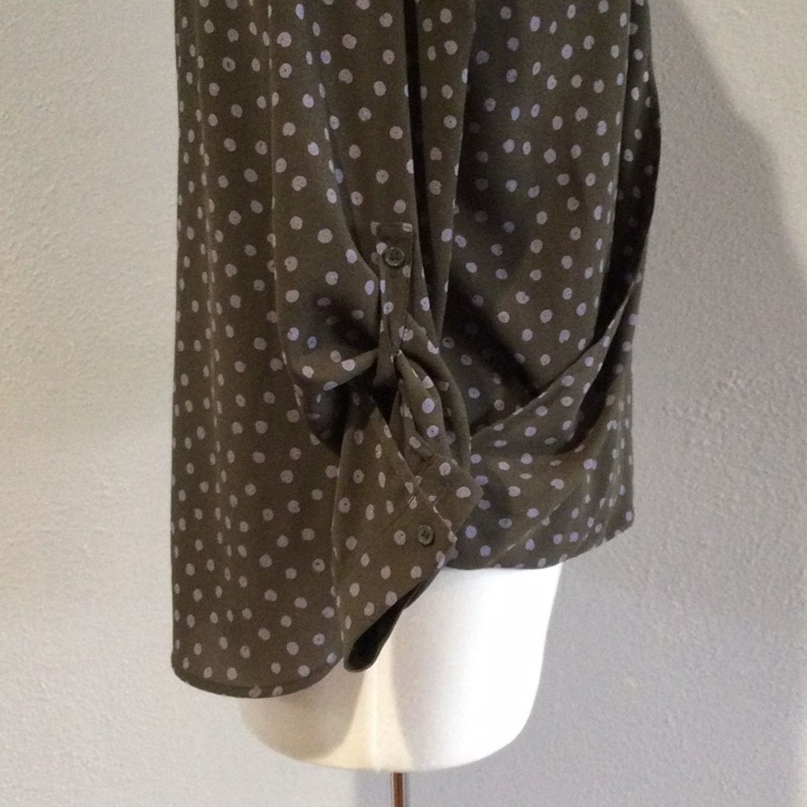 Other Pleione Olive & Lilac Rolltab Sleeve Faux Wrap Blouse Size M Size M / US 6-8 / IT 42-44 - 9 Thumbnail