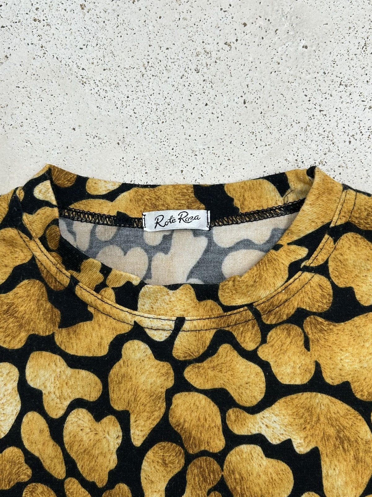 Designer × Japanese Brand Crop Top Bold Abstract Print L/Sleeve –Golden Camo Aesthetic Size US S / EU 44-46 / 1 - 6 Thumbnail