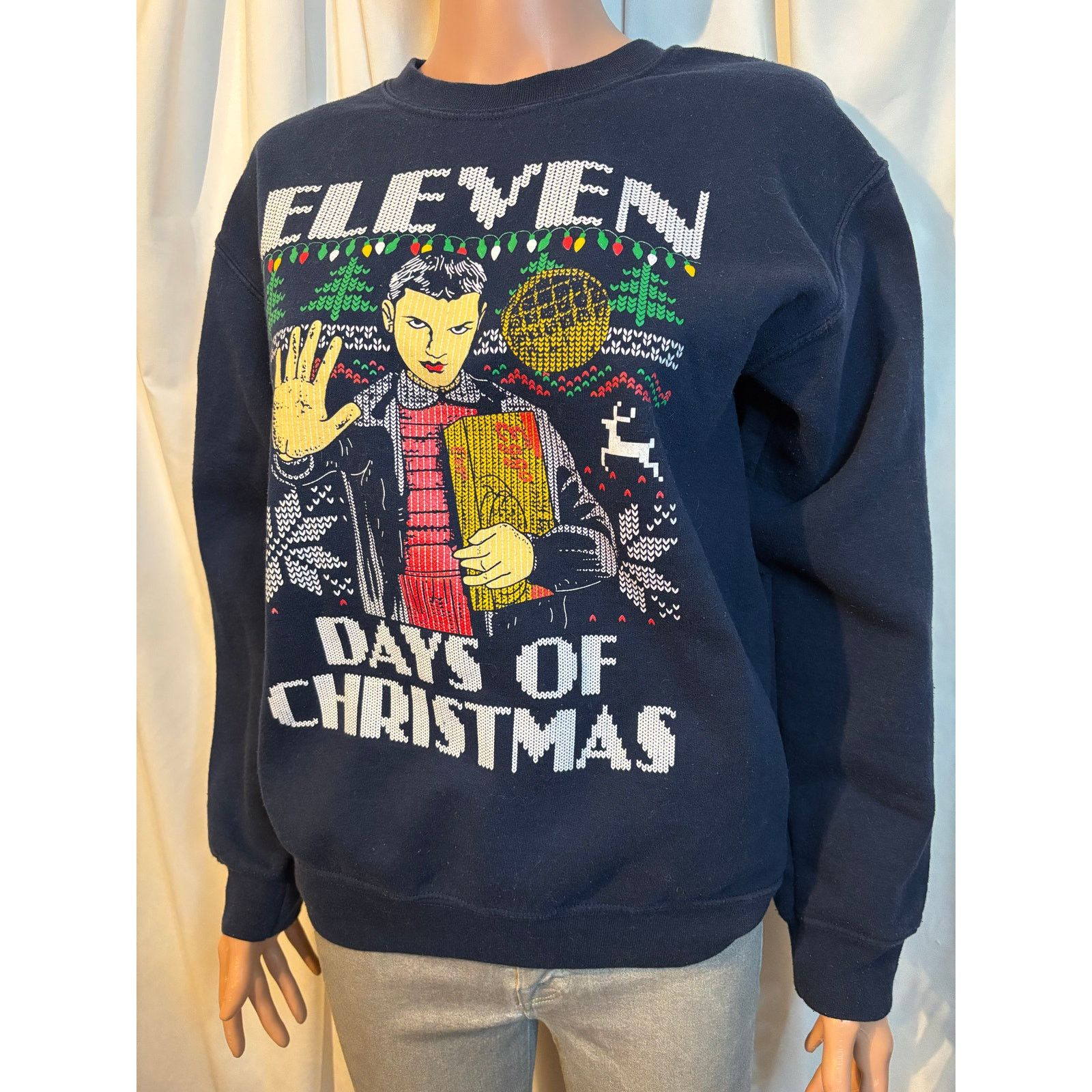 Gildan Stranger Things 11 Days of Christmas Sweater Size Small Size S / US 4 / IT 40 - 5 Thumbnail