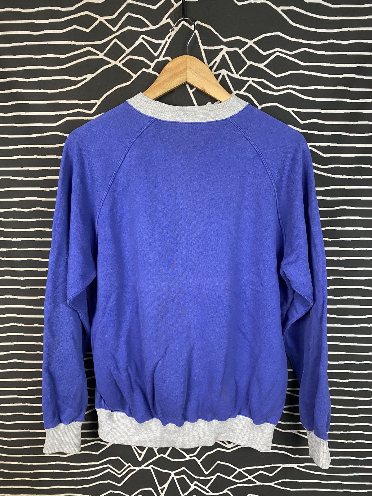 Nike Rare Vintage Japan 70s Nike Blue Tag Two-Tone Sweatshirt Size US L / EU 52-54 / 3 - 4 Thumbnail
