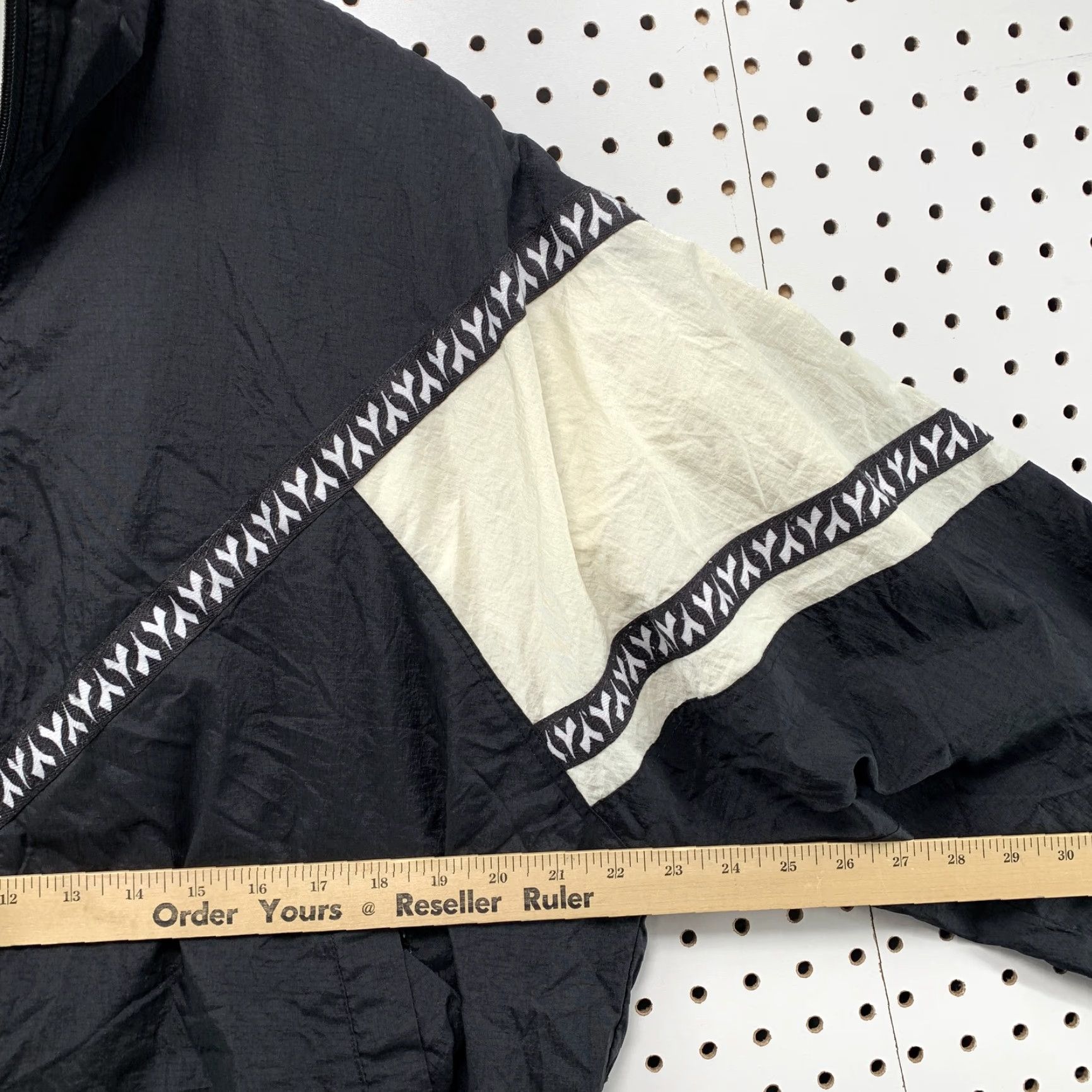 Diadora VINTAGE Diadora Shell Windbreaker Jacket Womens Large Black Size L / US 10 / IT 46 - 4 Thumbnail
