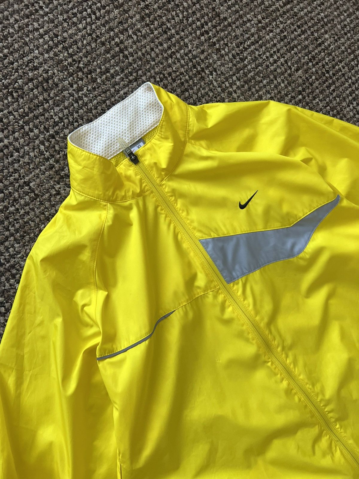 Nike Nike Windrunner Sportswear Jacket Yellow Rare Size XL Size US XL / EU 56 / 4 - 9 Thumbnail