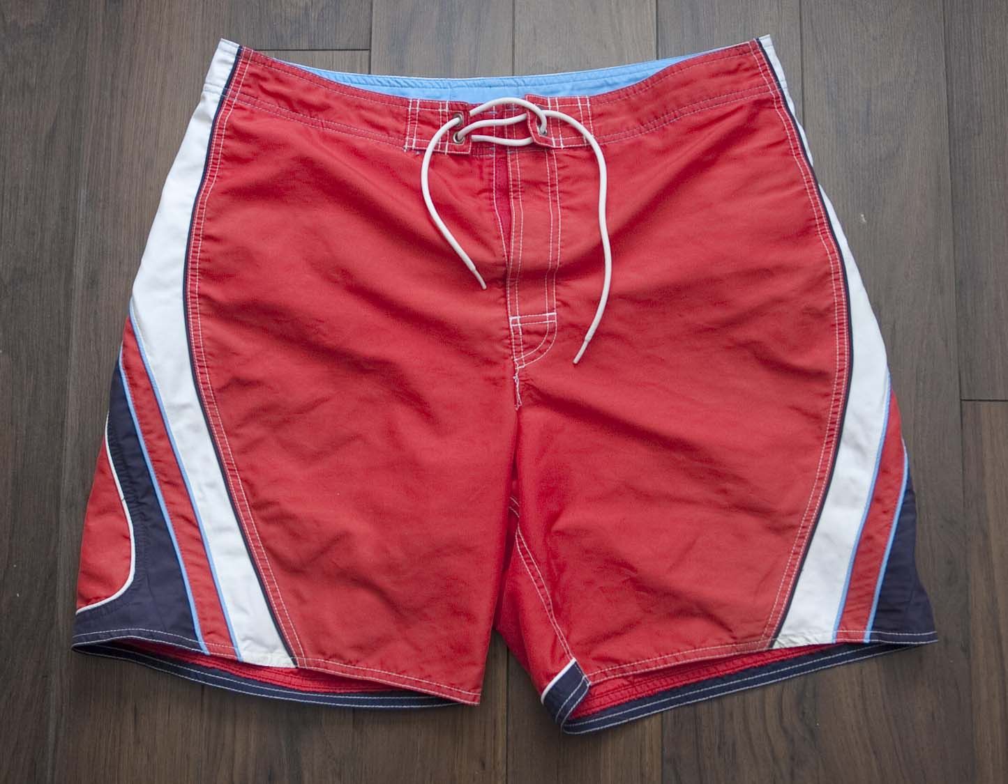 Tommy Hilfiger × Vintage Tommy Hilfiger Shorts Swim Size L /35 Vintage Red Size US 35 - 2 Thumbnail